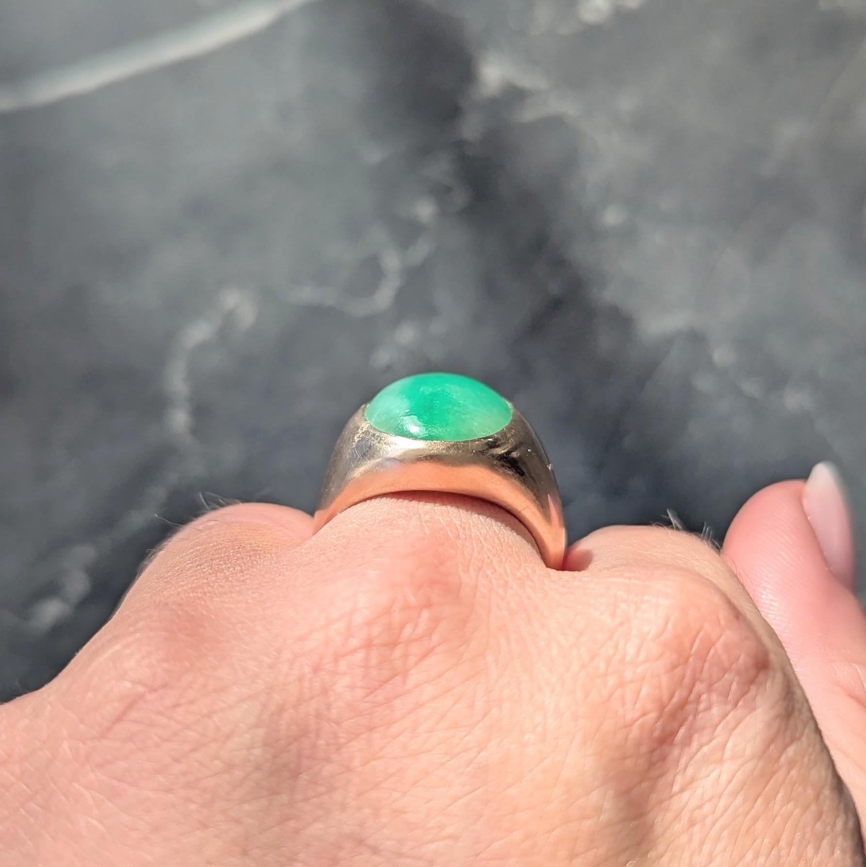 Early Art Deco Jade 14 Karat Yellow Gold Antique Signet Ring