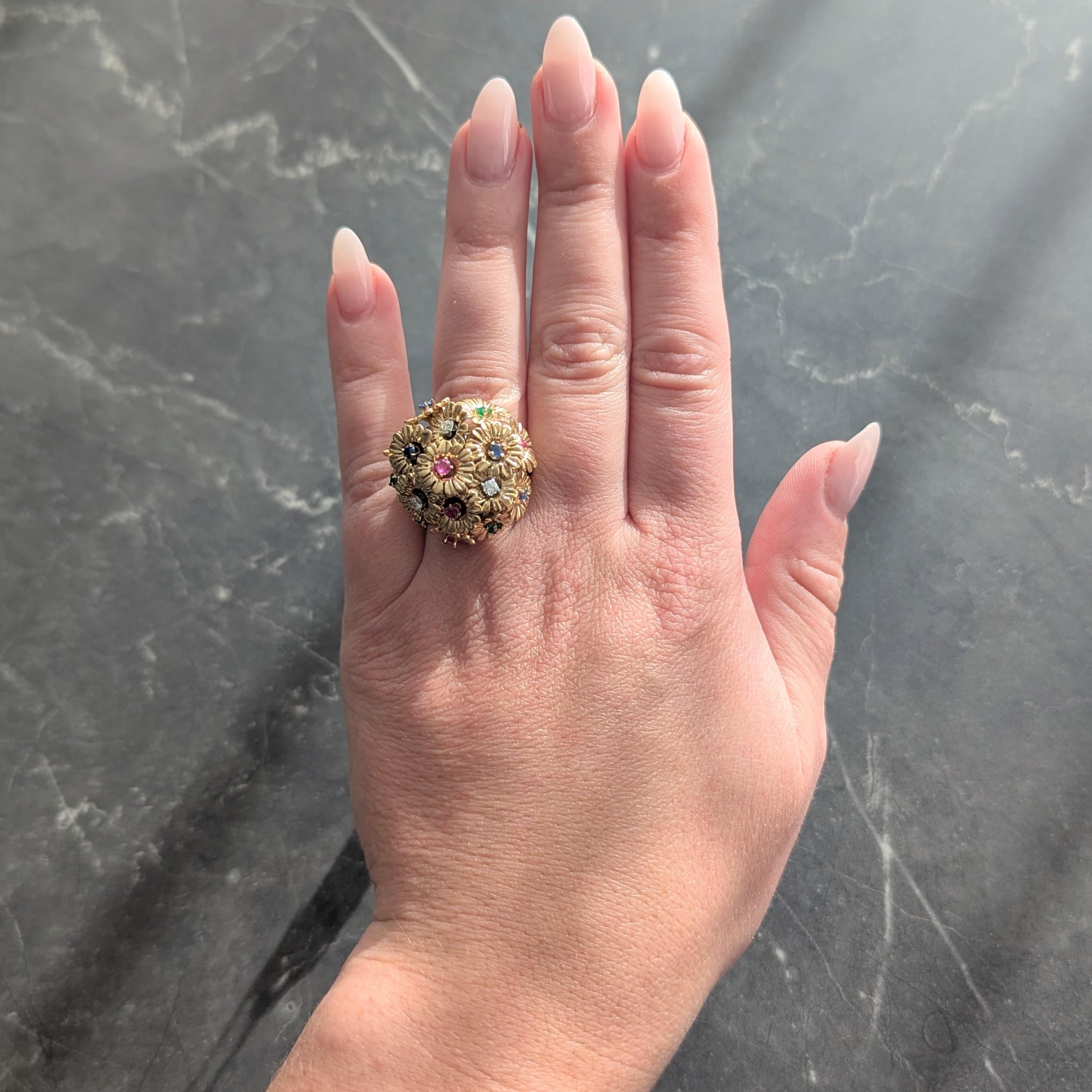 1960's Multi-Gem 18 Karat Yellow Gold Vintage En Tremblant Daisy Flower Ring