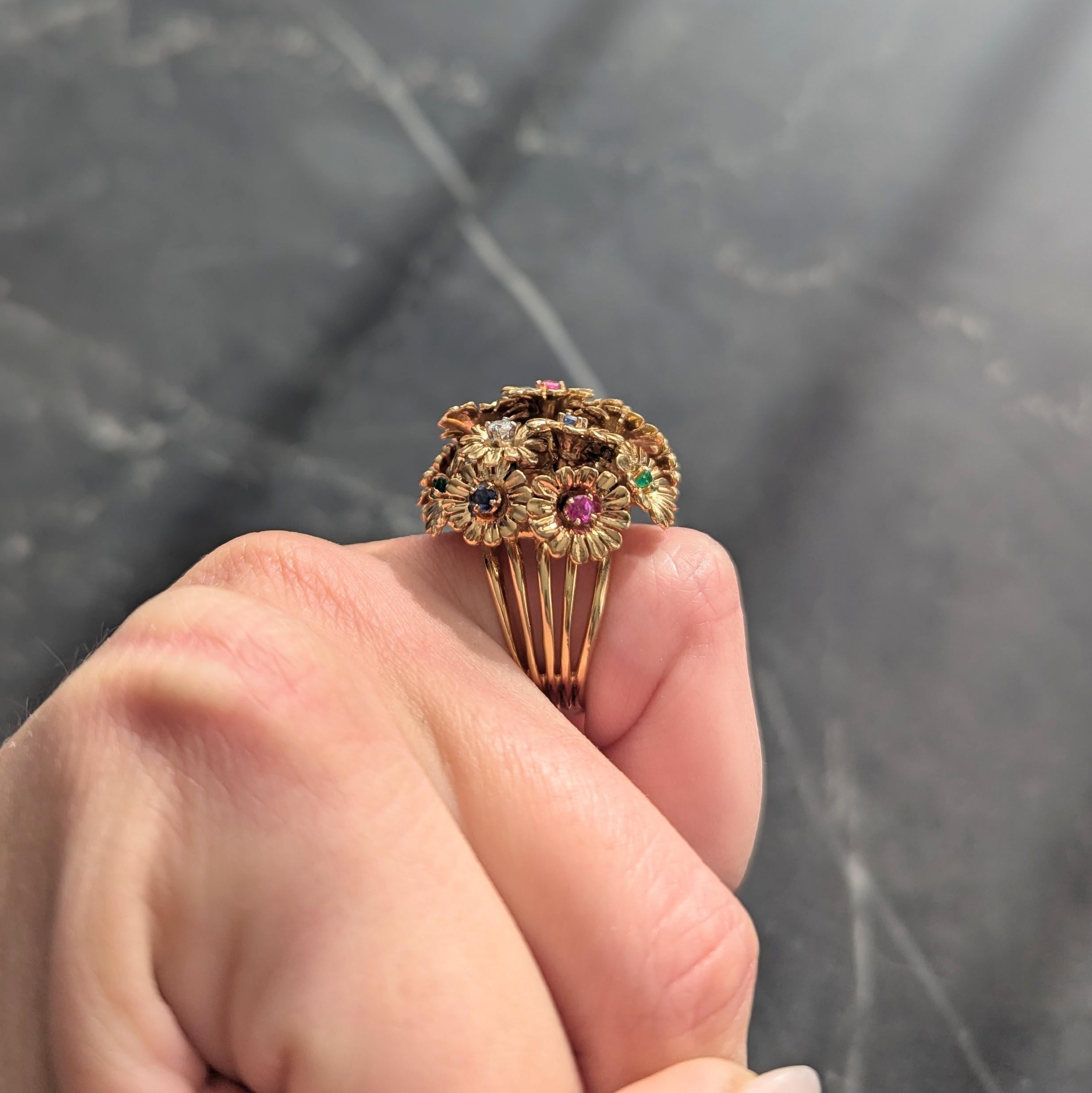 1960's Multi-Gem 18 Karat Yellow Gold Vintage En Tremblant Daisy Flower Ring