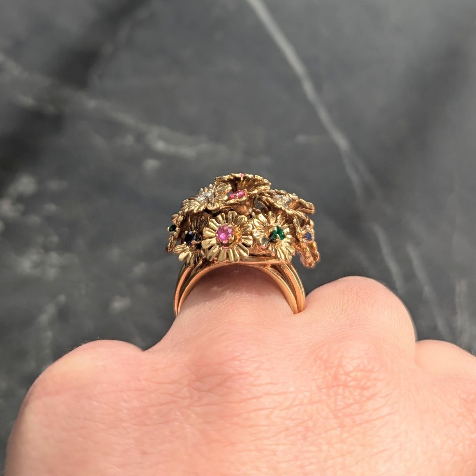 1960's Multi-Gem 18 Karat Yellow Gold Vintage En Tremblant Daisy Flower Ring