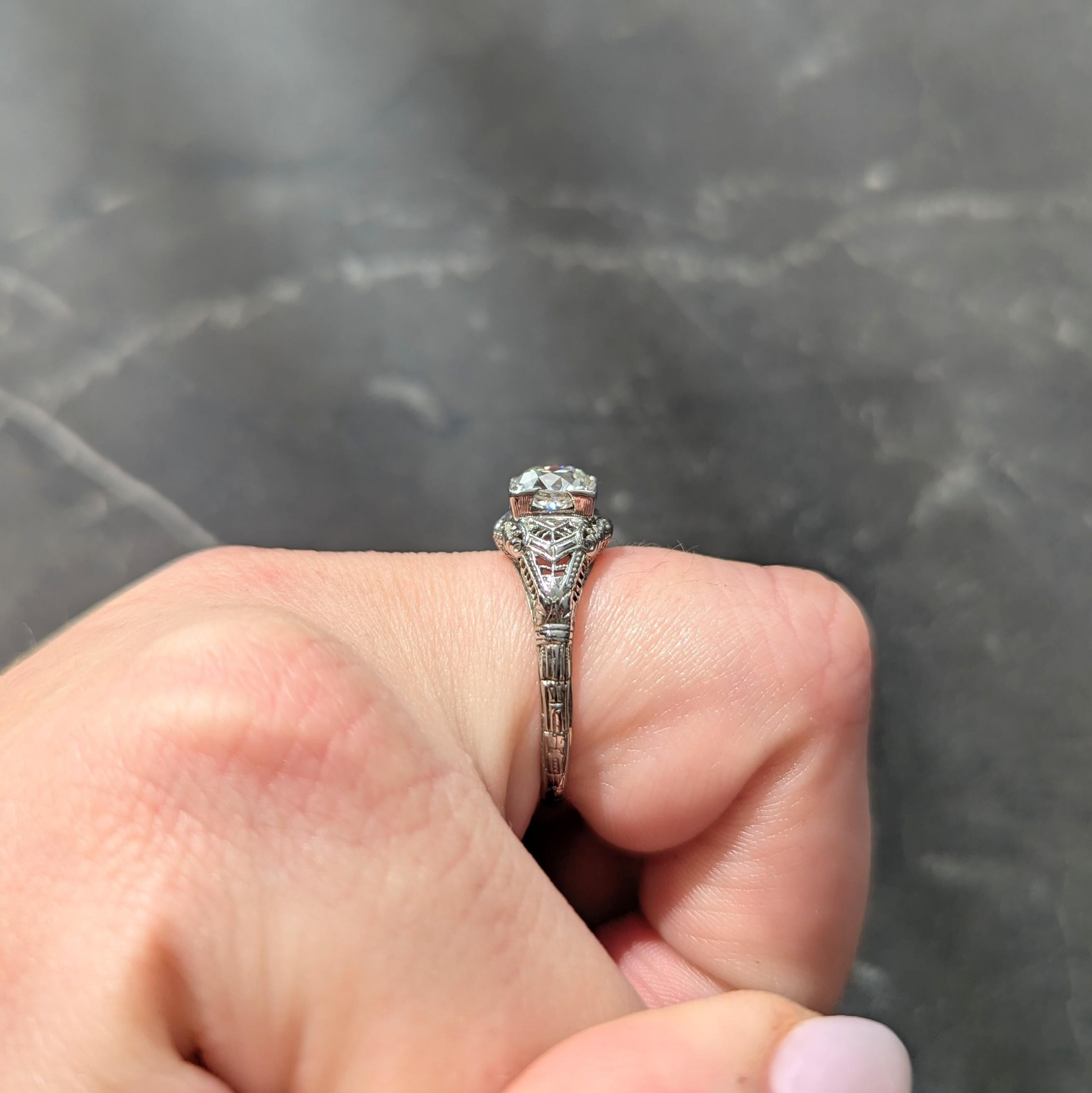 Art Deco 1.01 CTW European Diamond 18 Karat White Gold Antique Engagement Ring