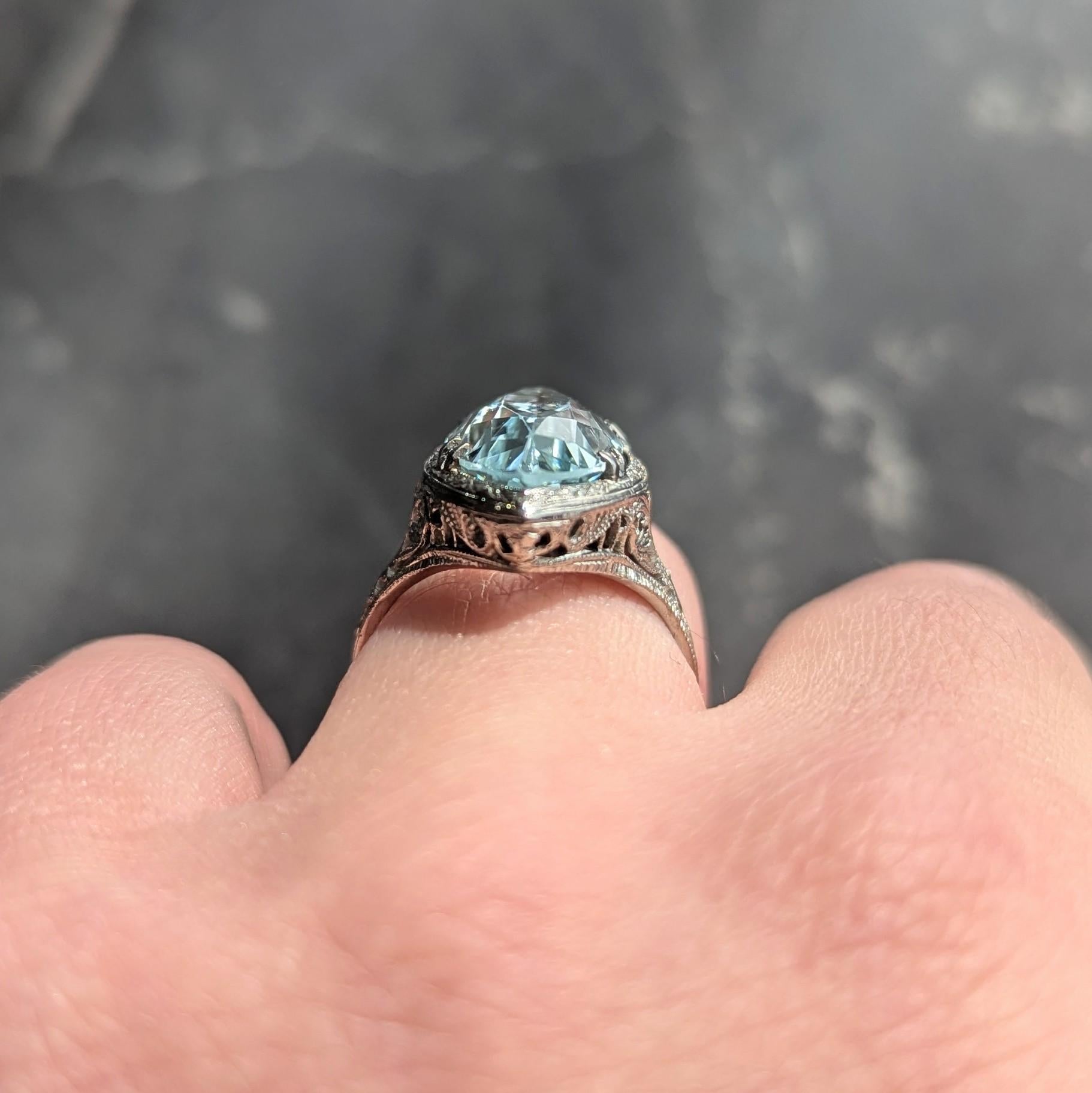 Art Deco Aquamarine 18 Karat White Gold Vintage Heart Navette Dinner Ring