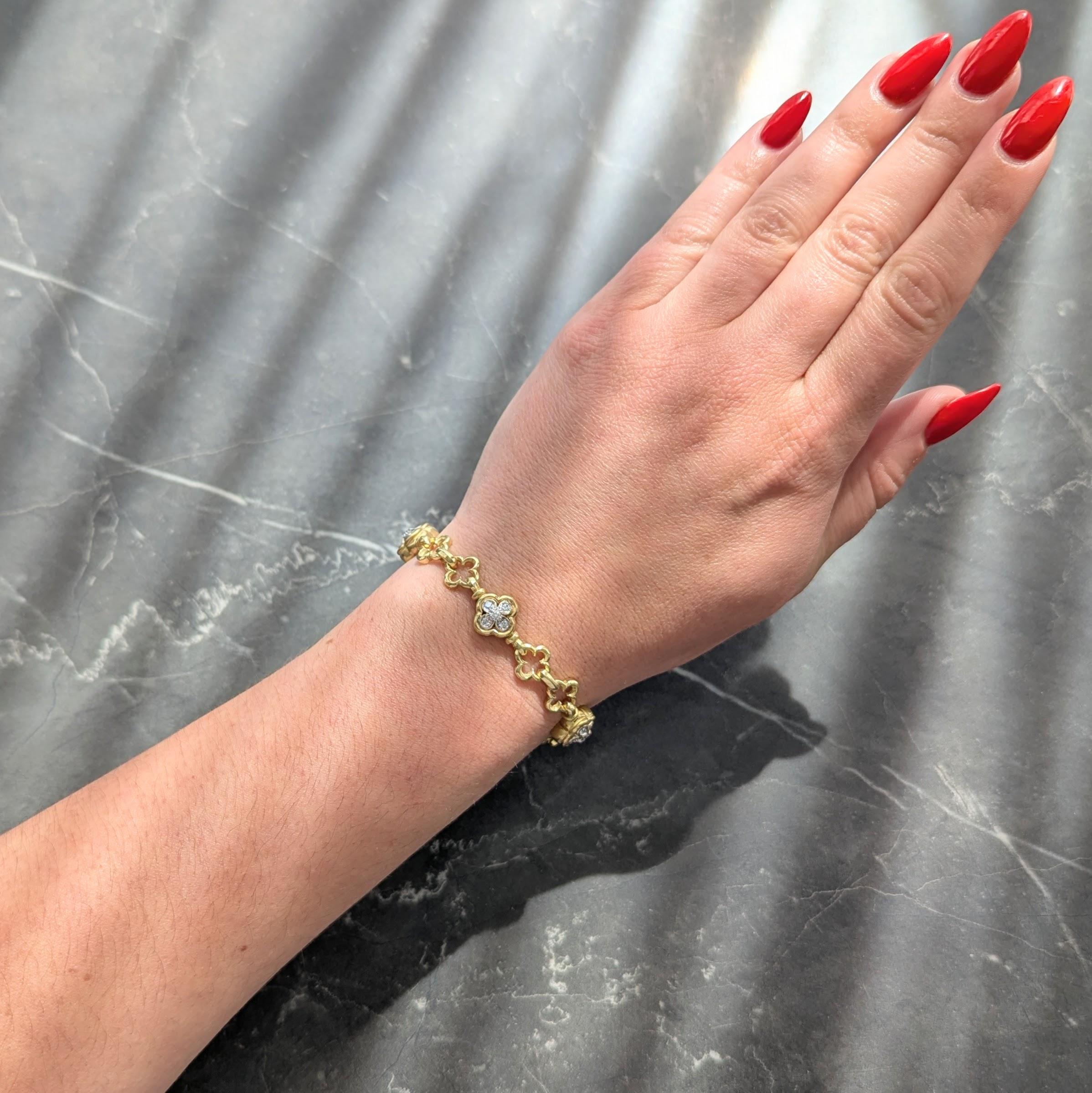 SeidenGang 1.00 CTW Diamond 18 Karat Two-Tone Gold Vintage Clover Bracelet