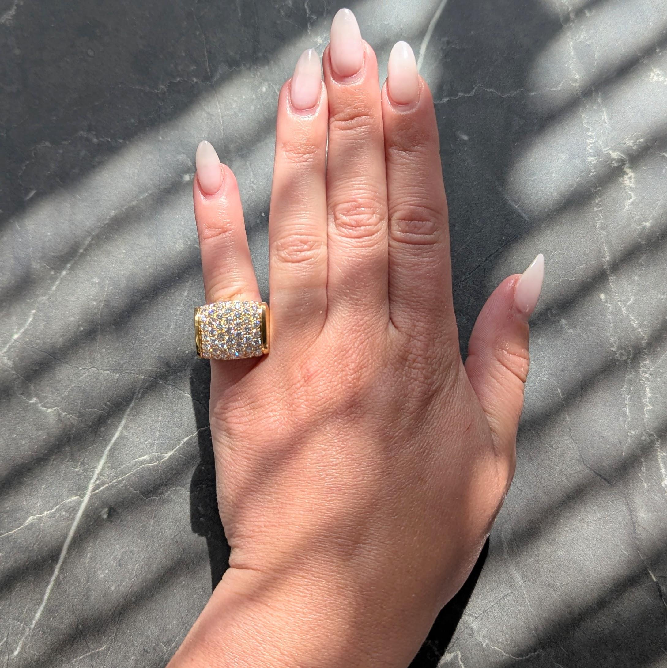 Bulgari 1990's Diamond 18 Karat Yellow Gold Vintage Tronchetto Cluster Ring