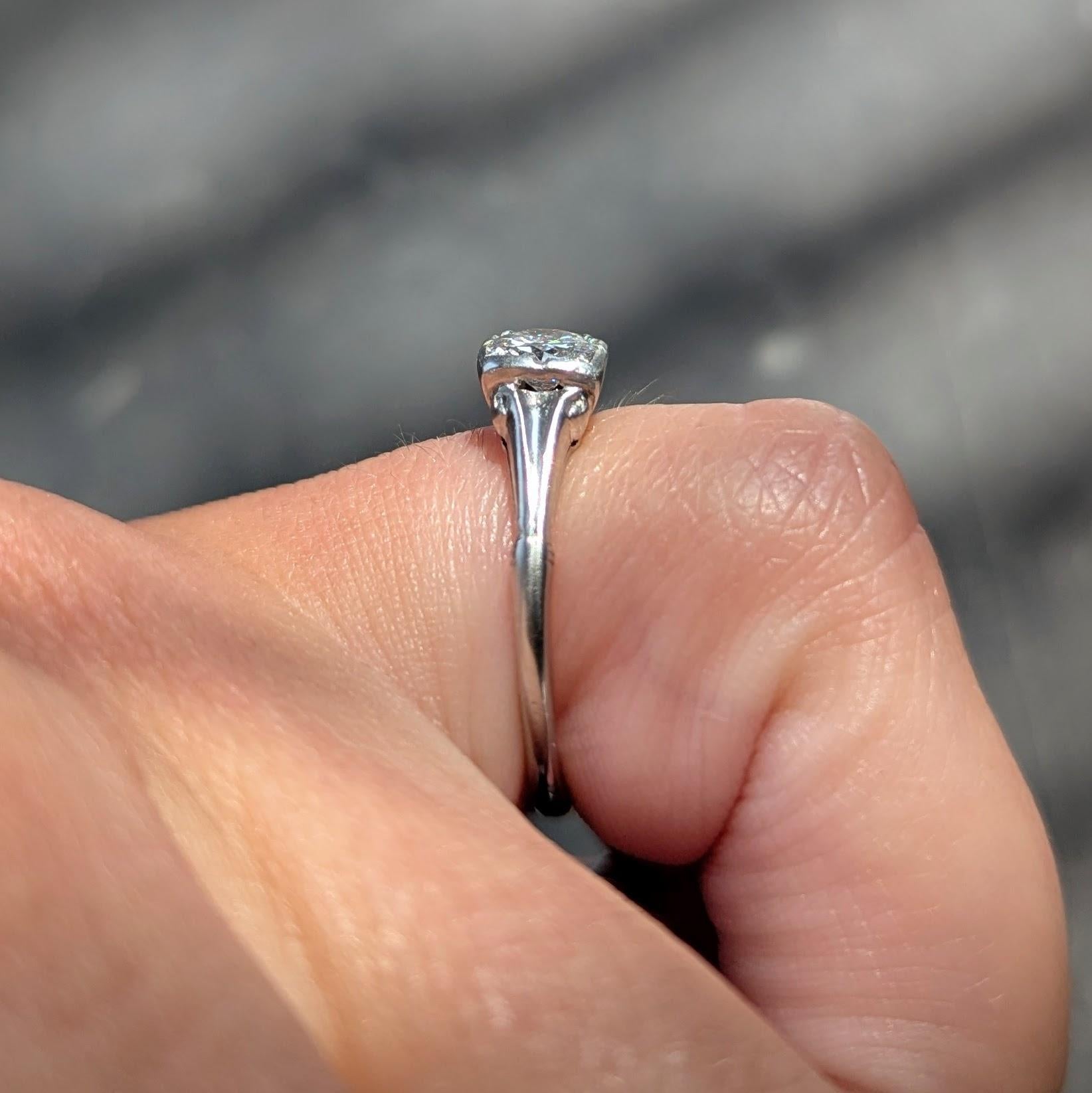 Art Deco 0.46 CT Diamond Platinum Vintage Fleur-De-Lis Solitaire Engagement Ring