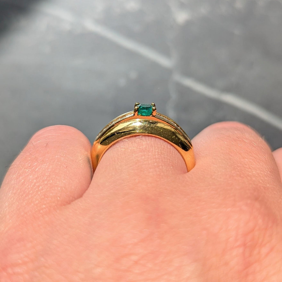 1980's Emerald Diamond 18 Karat Yellow Gold Vintage Gemstone Ring