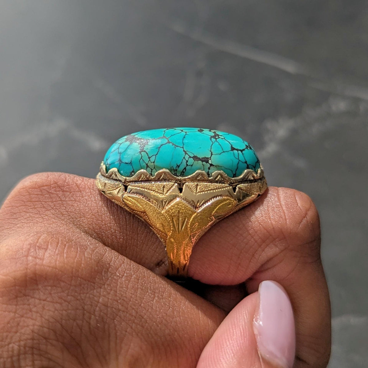 Retro Turquoise Cabochon 14 Karat Yellow Gold Vintage Statement Ring