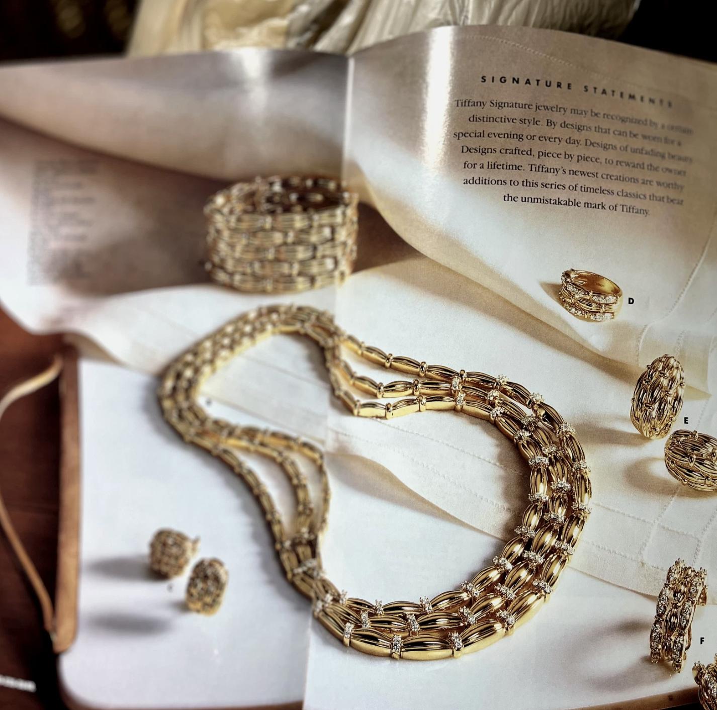 Tiffany & Co. 1992 1.04 CTW Diamond 18 Karat Yellow Gold Vintage Ribbon Necklace