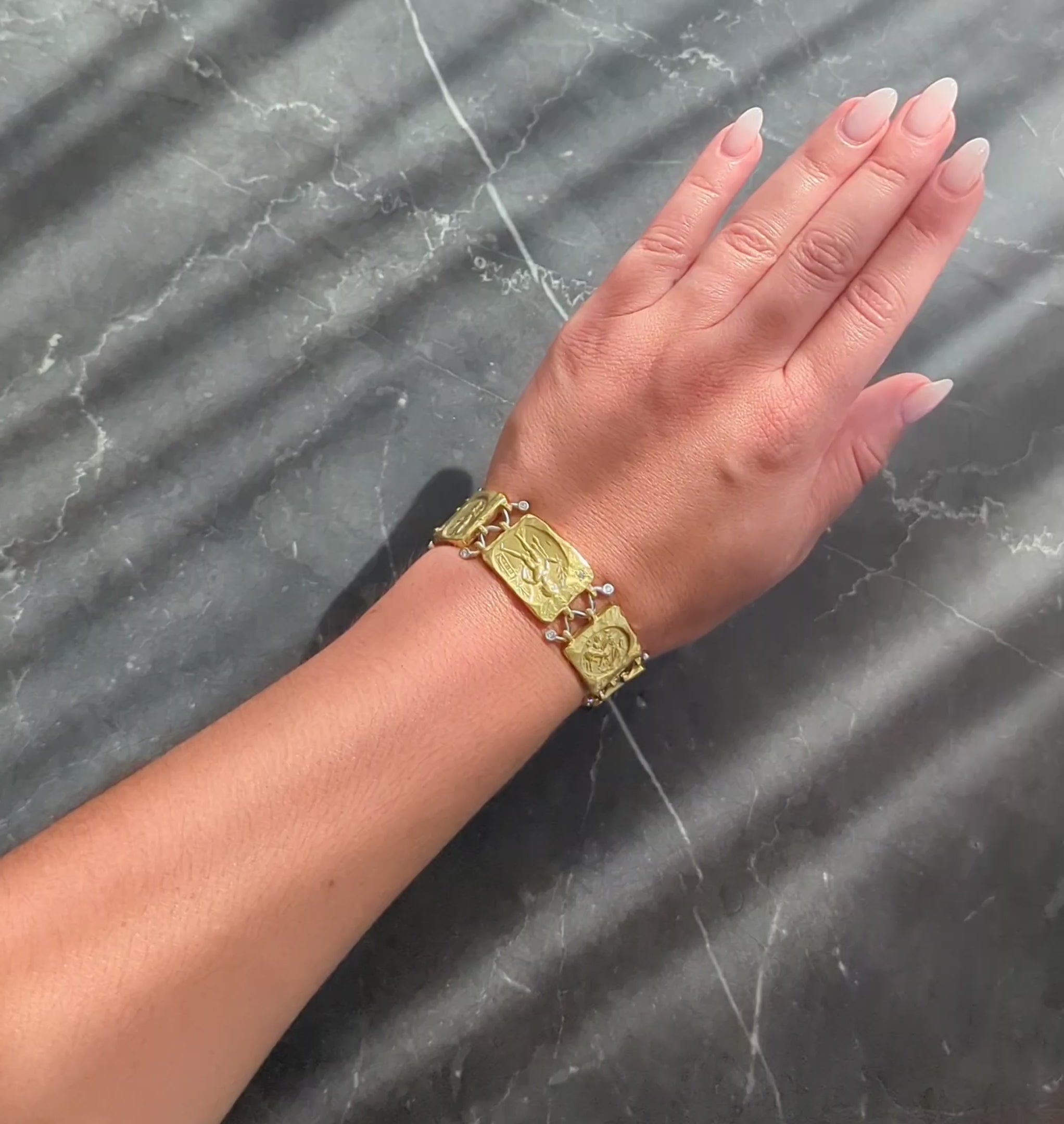 SeidenGang 1990's Diamond 18 Karat Gold Vintage Ancient Panel Link Bracelet