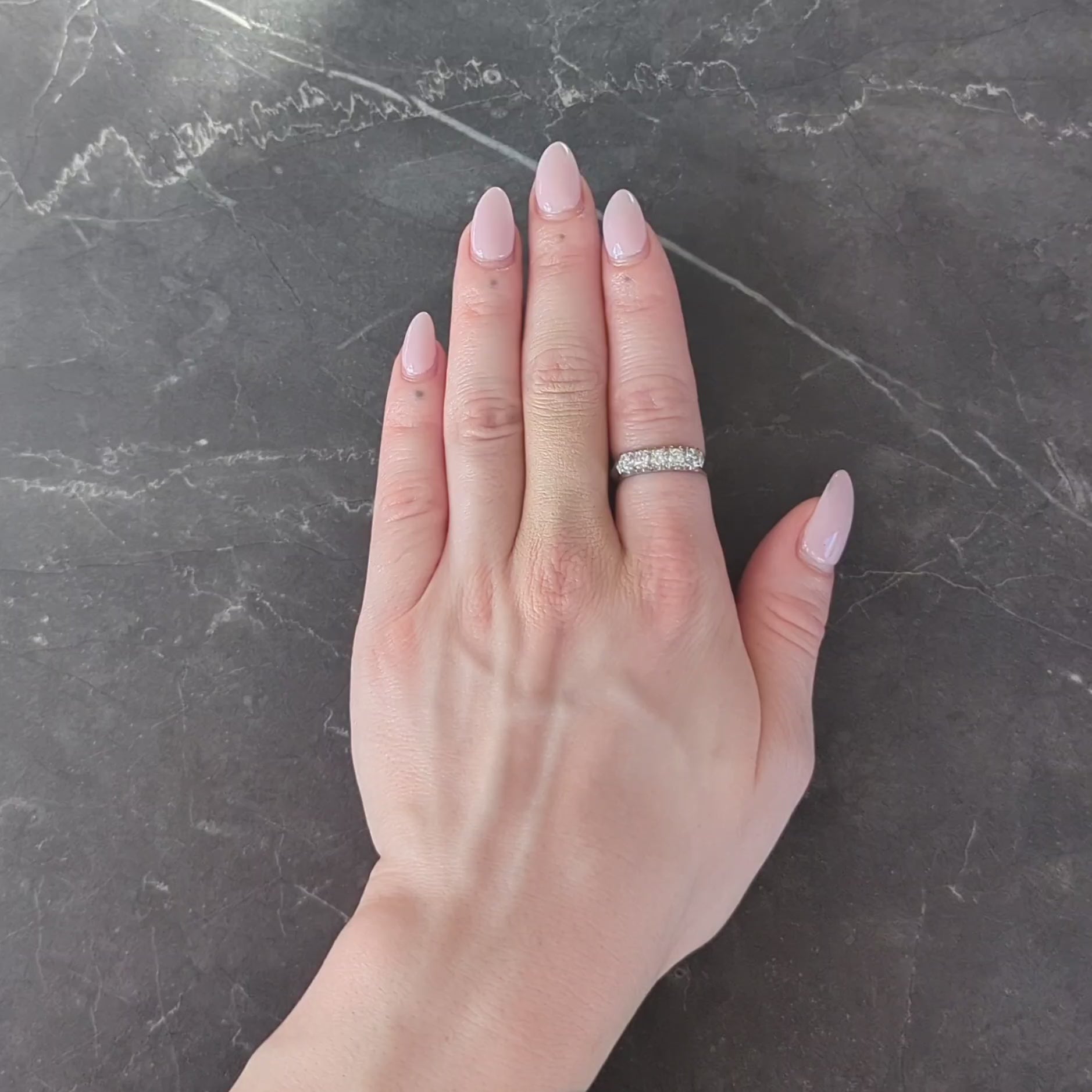 Mid-Century Transitional Diamond 14K Gold Vintage Fishtail Wedding Band Ring