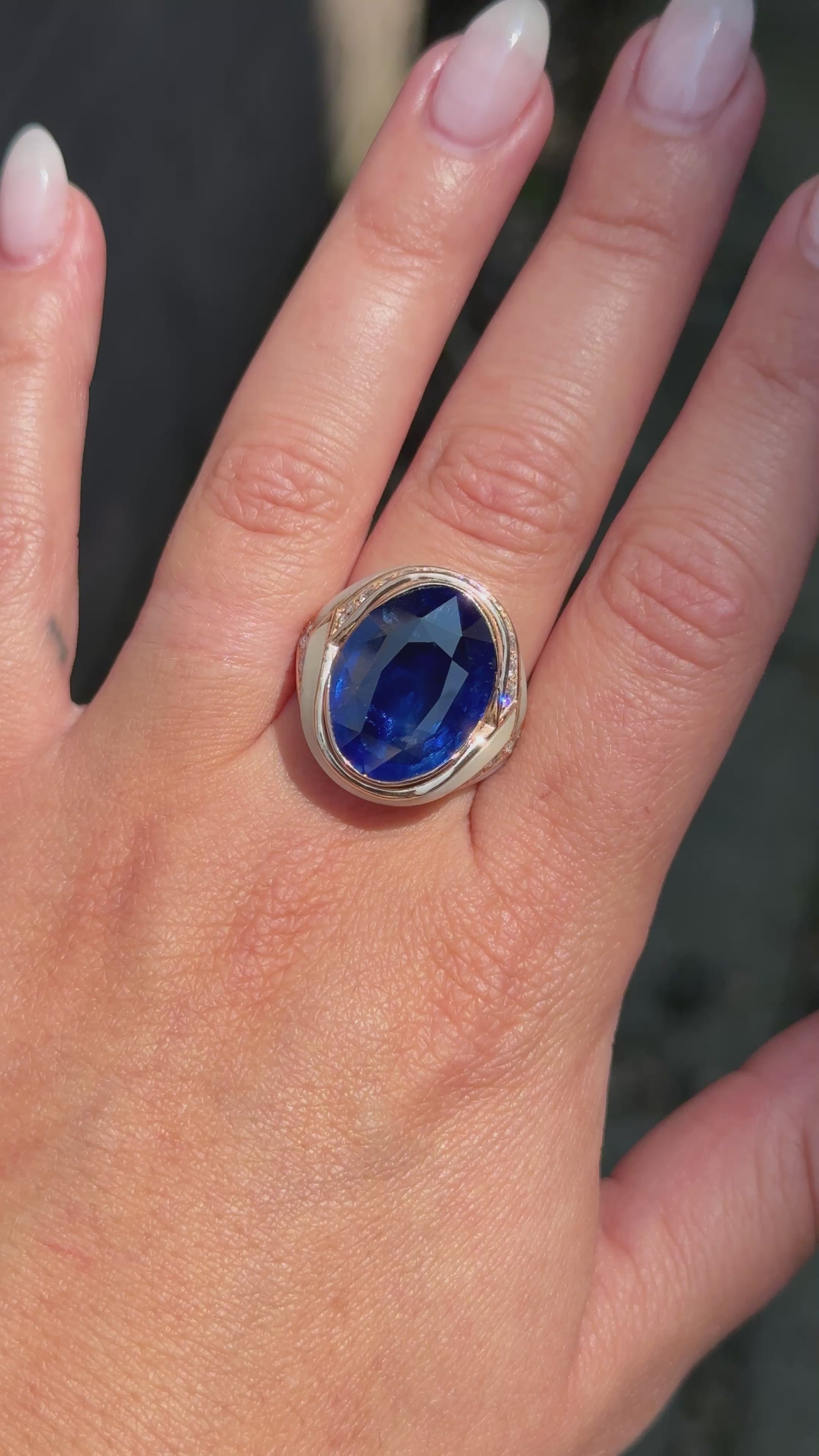 Bulgari No Heat Ceylon Sapphire Diamond Mother-Of-Pearl 18K Rose Gold Ring