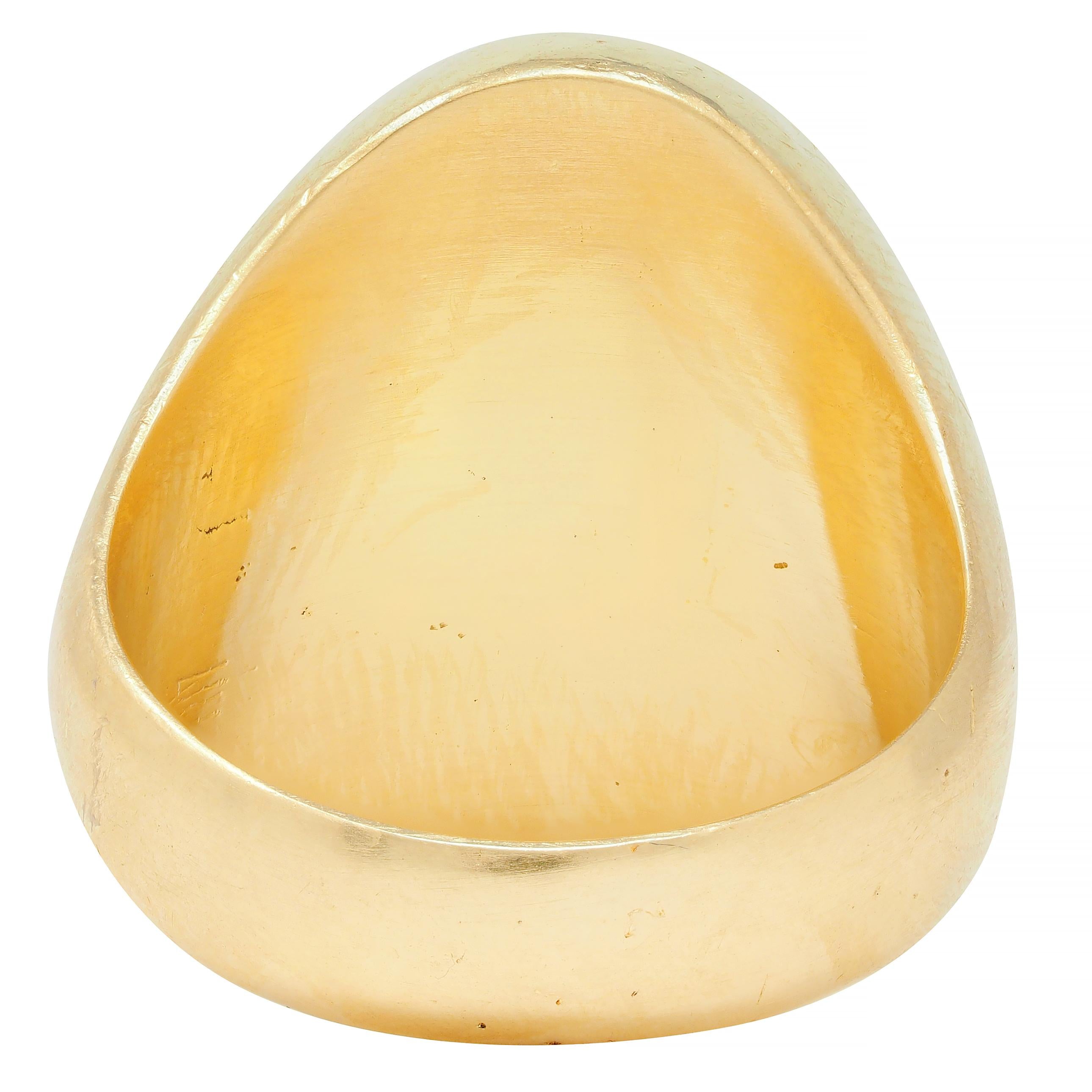 Victorian 18 Karat Yellow Gold Antique Boar Signet Ring
