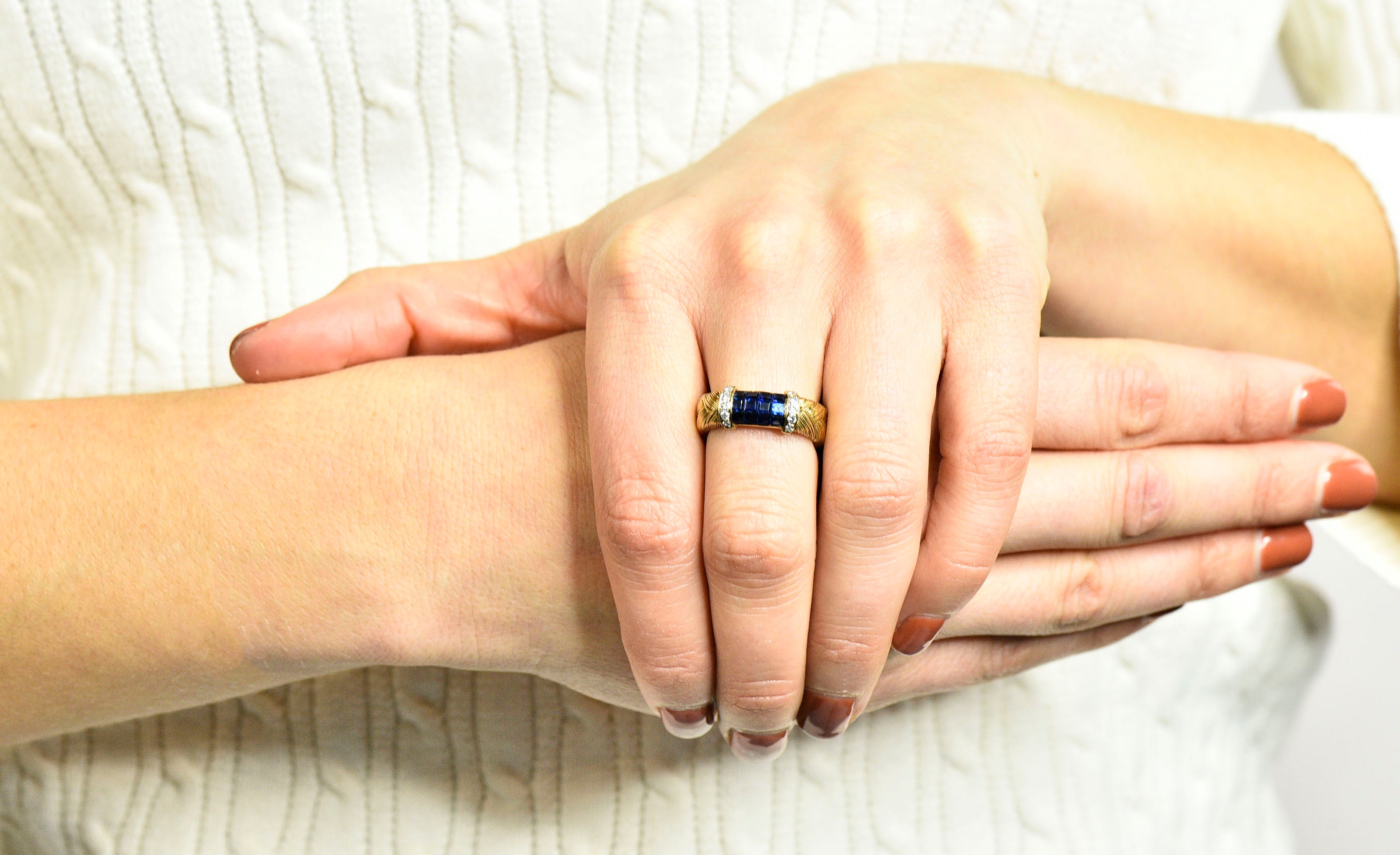 Vintage 0.87 CTW Sapphire Diamond 18 Karat Gold Wheat Band RingRing - Wilson's Estate Jewelry