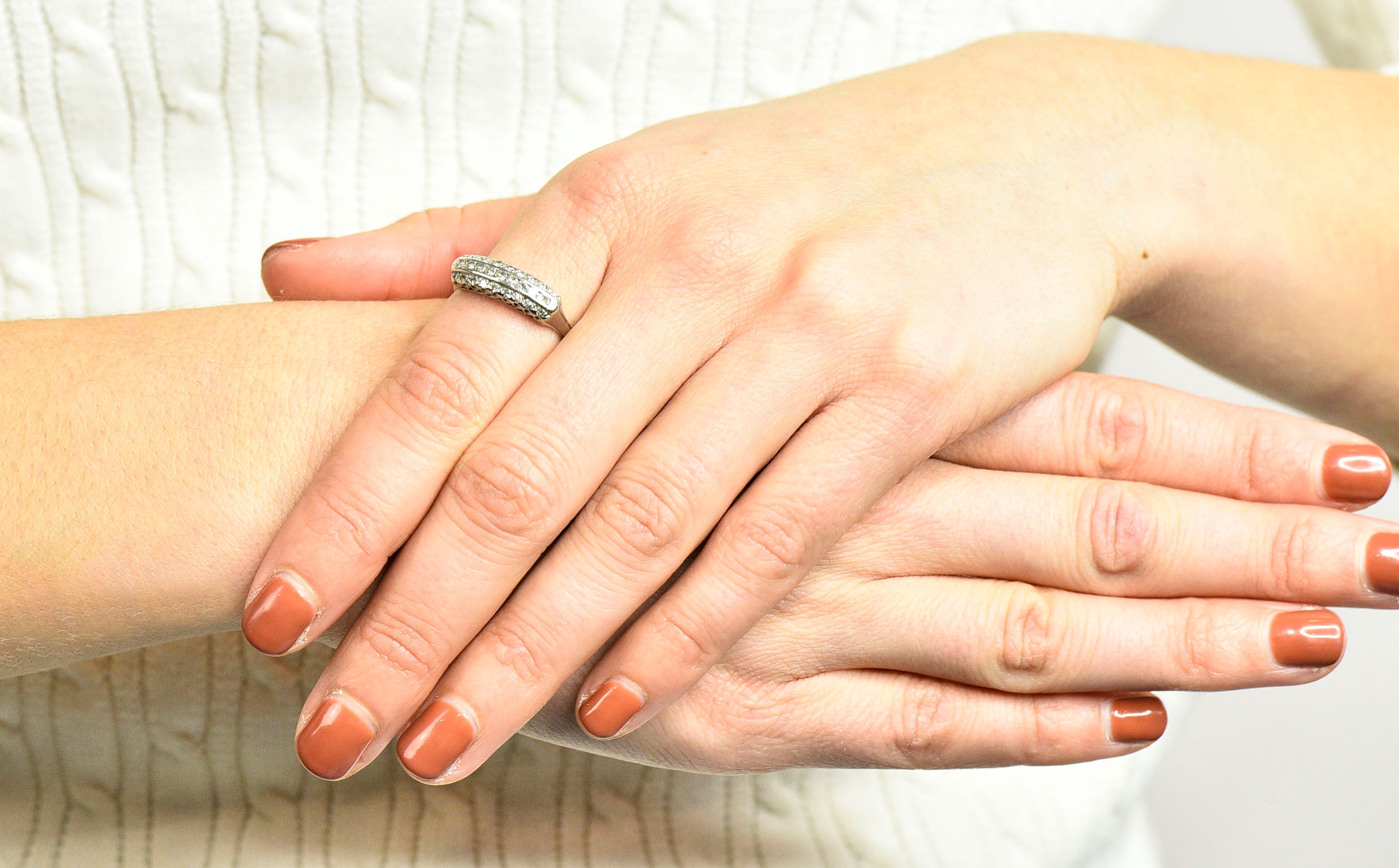 Retro 0.45 CTW Diamond Platinum Fishtail Band RingRing - Wilson's Estate Jewelry
