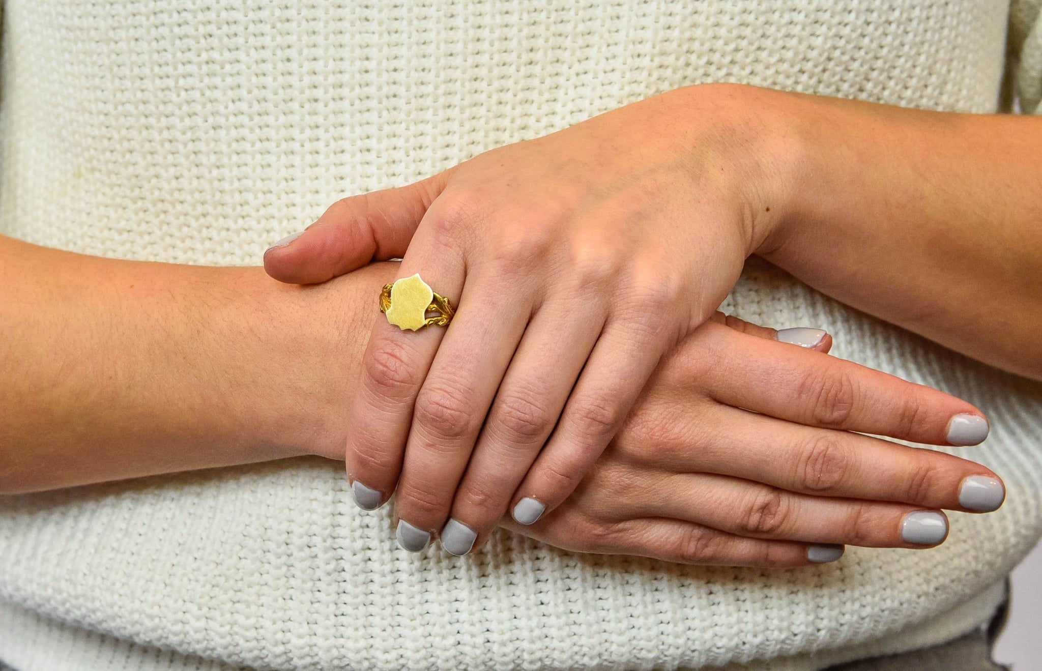 Art Nouveau 12 Karat Yellow Gold Shield Signet Unisex Ring - Wilson's Estate Jewelry