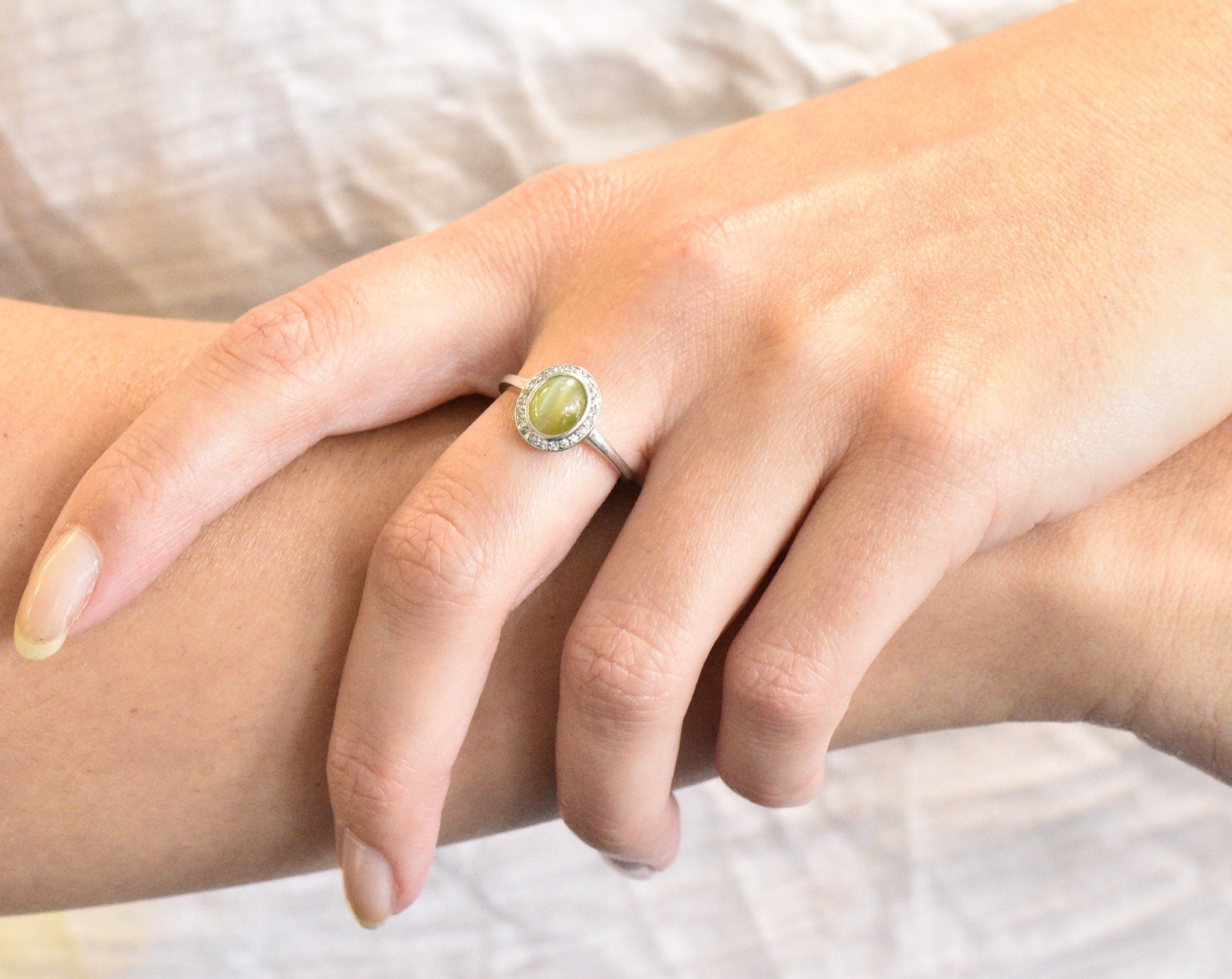 Bailey Banks & Biddle 2.30 CTW Cat’s Eye Chrysoberyl Diamond Platinum Halo Ring Wilson's Estate Jewelry