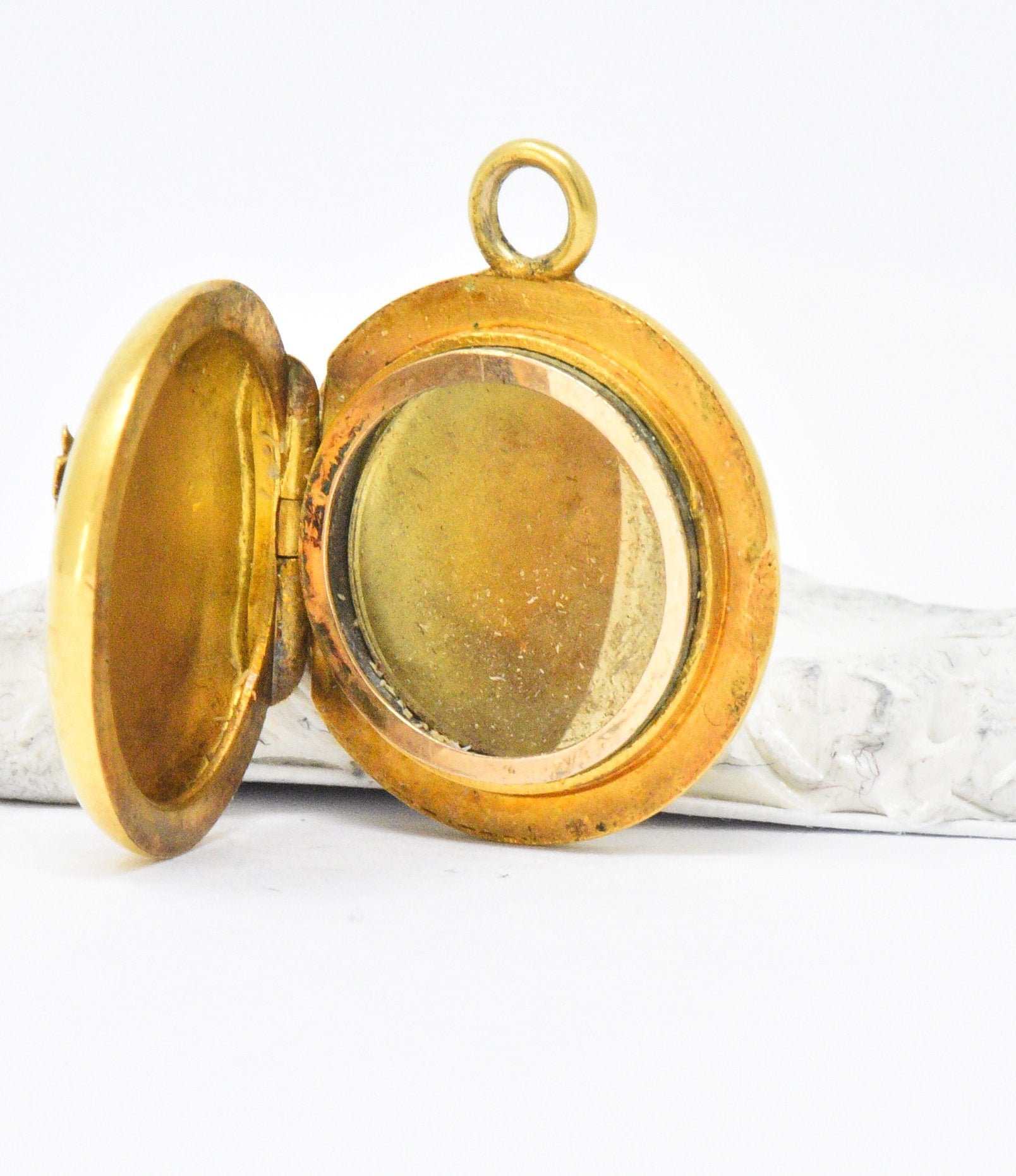 Floral Art Nouveau 14 Karat Tri-Color Gold Flower Locket Wilson's Estate Jewelry