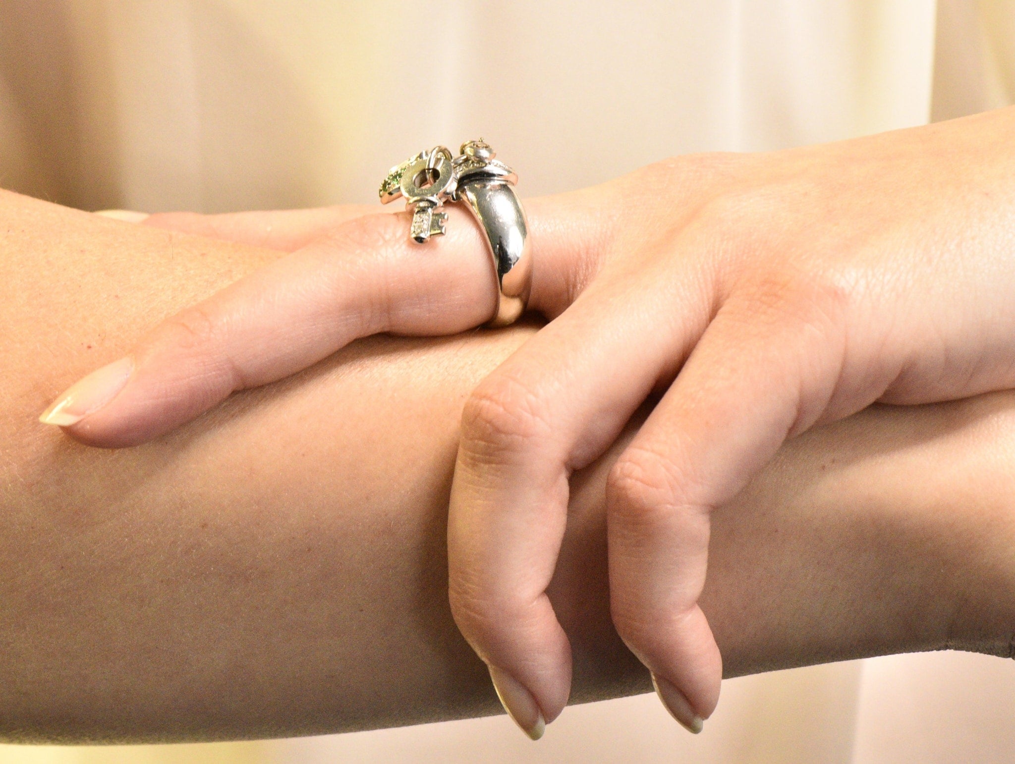 Salavetti 0.75 CTW Diamond Brown Diamond Tsavorite 18 Karat White Gold Lock Ring Wilson's Estate Jewelry