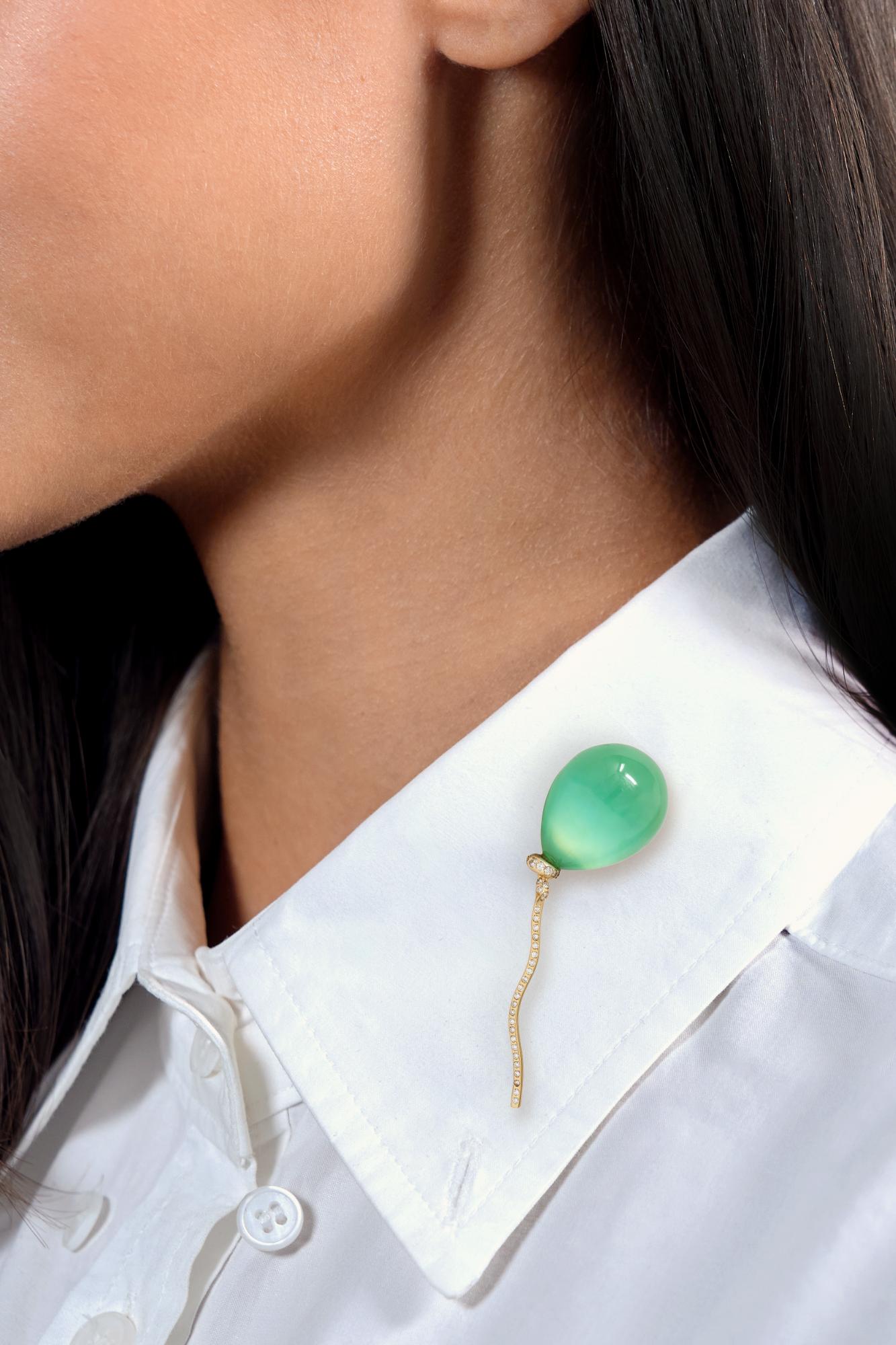 Vhernier 2000's Chrysoprase Diamond 18 Karat Gold Palloncino Balloon Brooch