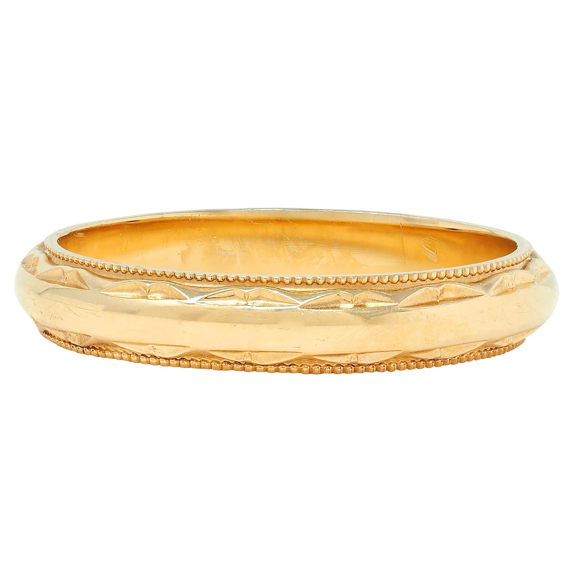 Late Art Deco 14 Karat Yellow Gold Vintage Wedding Band Ring