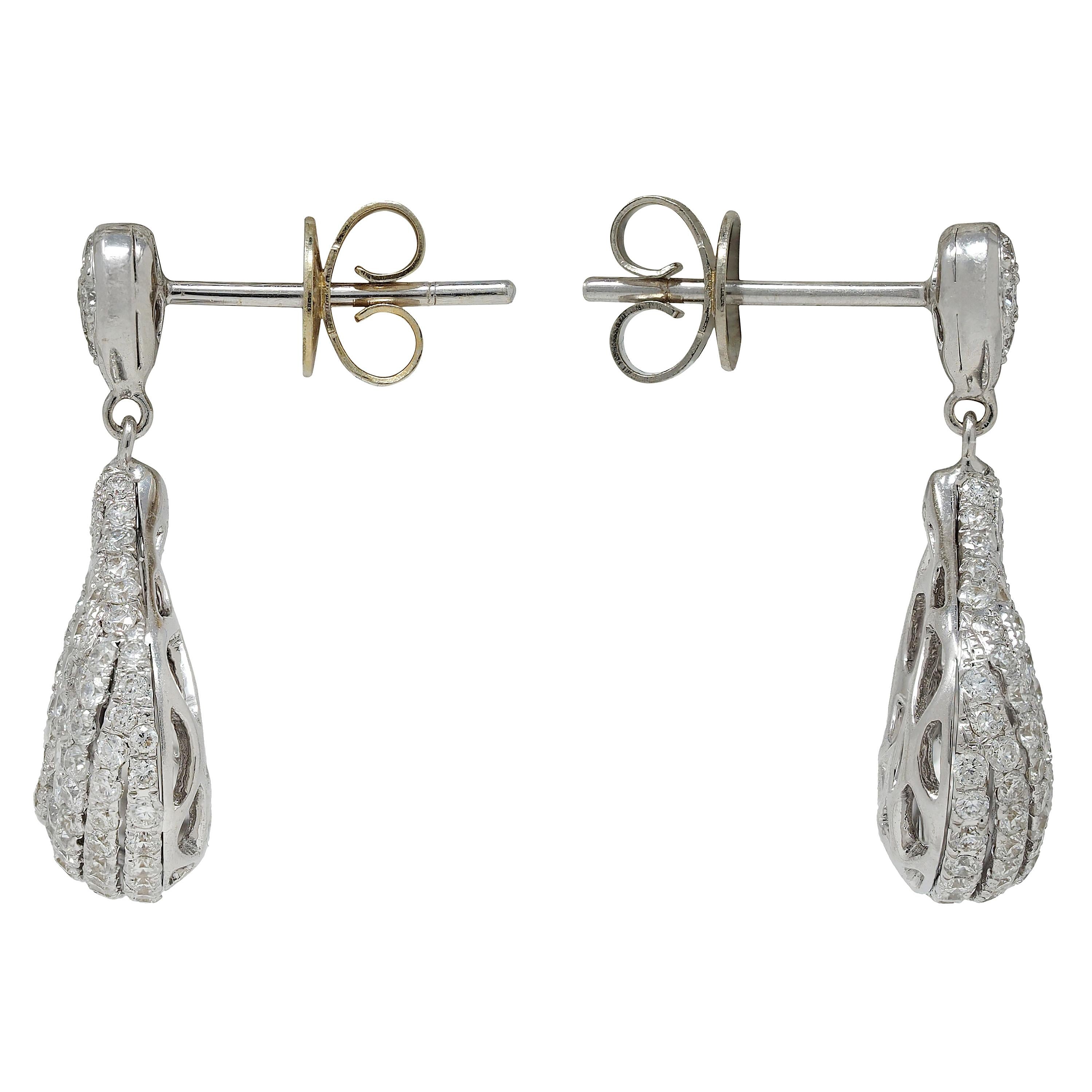 Contemporary 4.20 CTW Diamond 18 Karat Gold Sweeping Drop Earrings