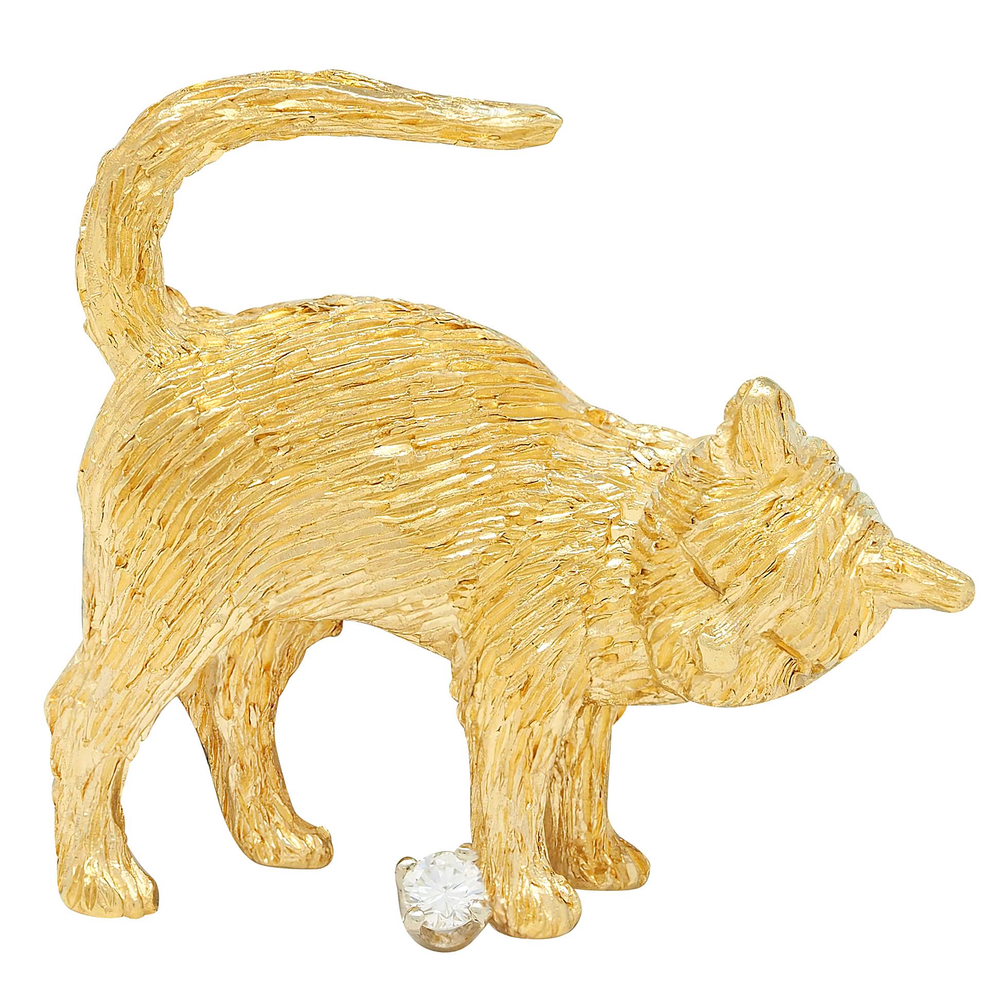 1960's Diamond 18 Karat Two-Tone Yellow White Gold Vintage Cat Brooch