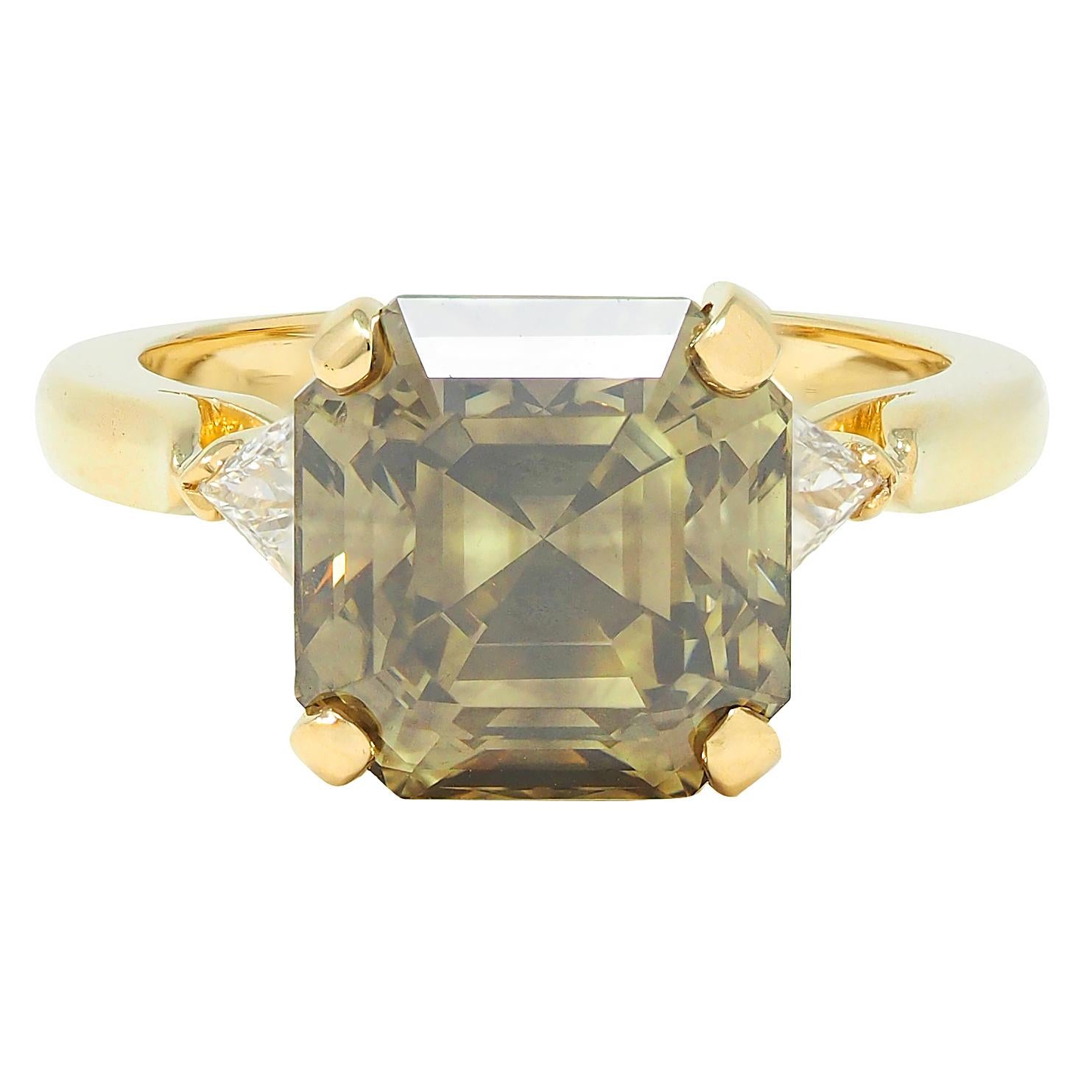 Van Cleef & Arpels 1990's 5.31 CTW Fancy Green Diamond 18K Gold Vintage Ring