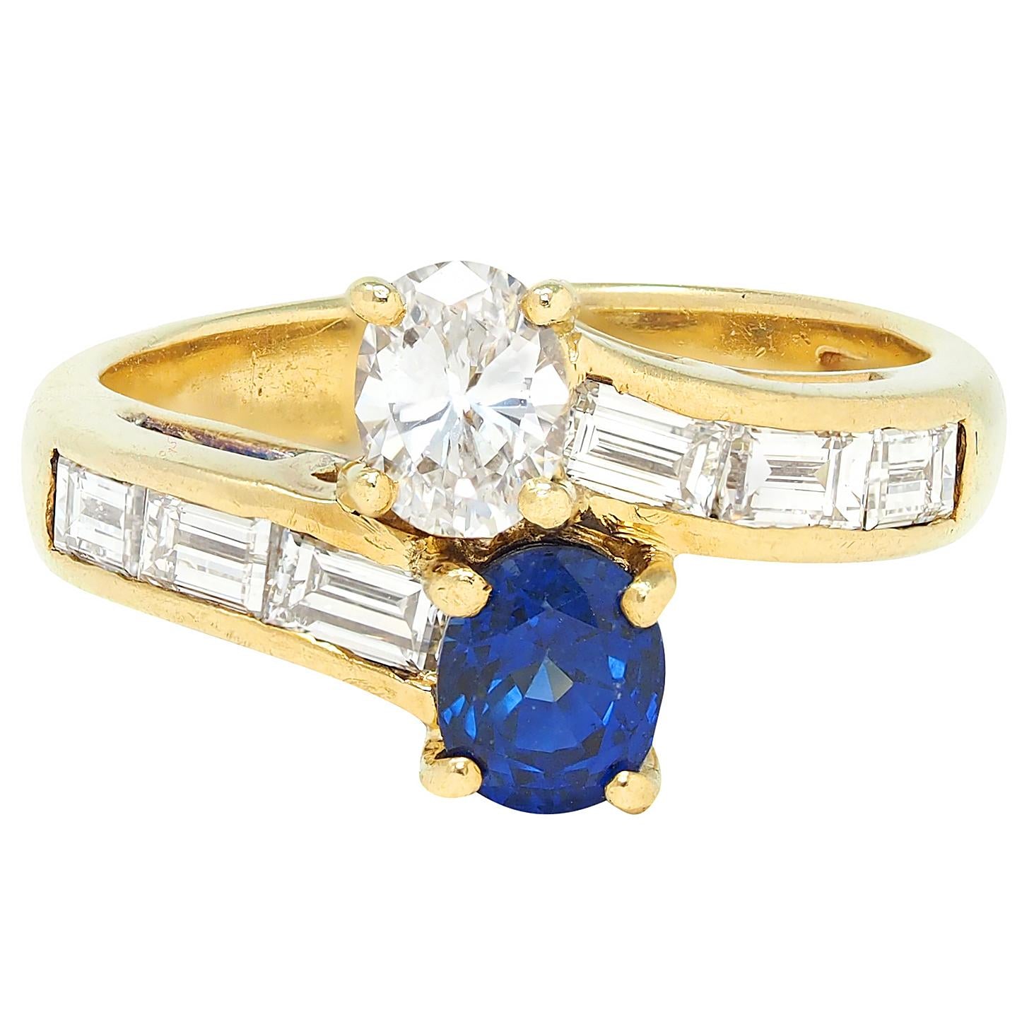 1980's Sapphire Diamond 18 Karat Yellow Gold Vintage Toi-Et-Moi Bypass Ring