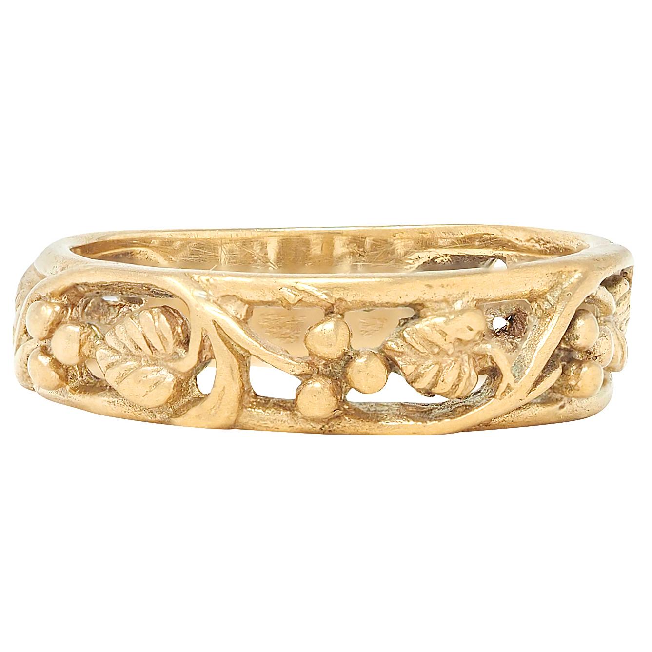 Art Nouveau 14 Karat Yellow Gold Antique Scrolling Berry Vine Band Ring