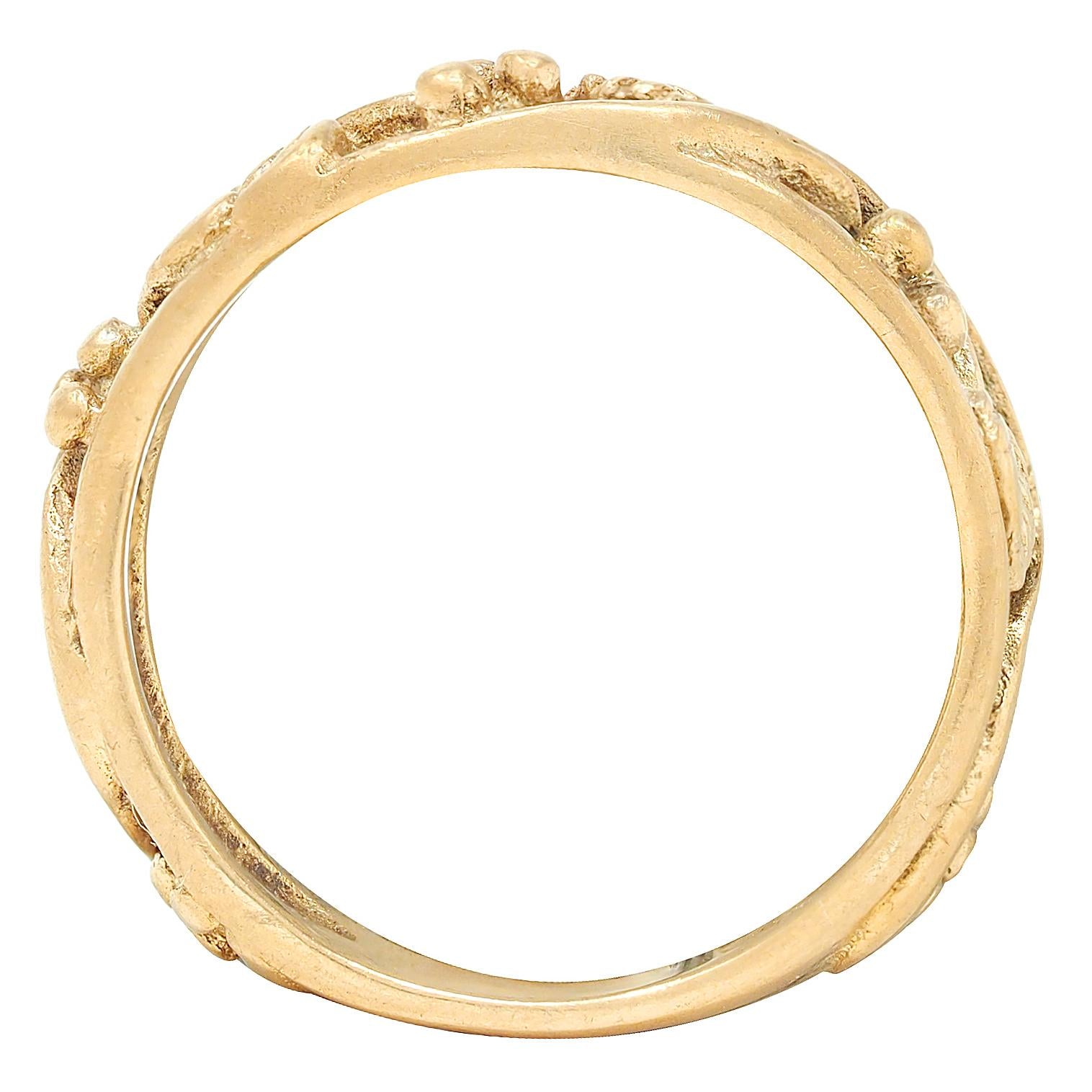 Art Nouveau 14 Karat Yellow Gold Antique Scrolling Berry Vine Band Ring