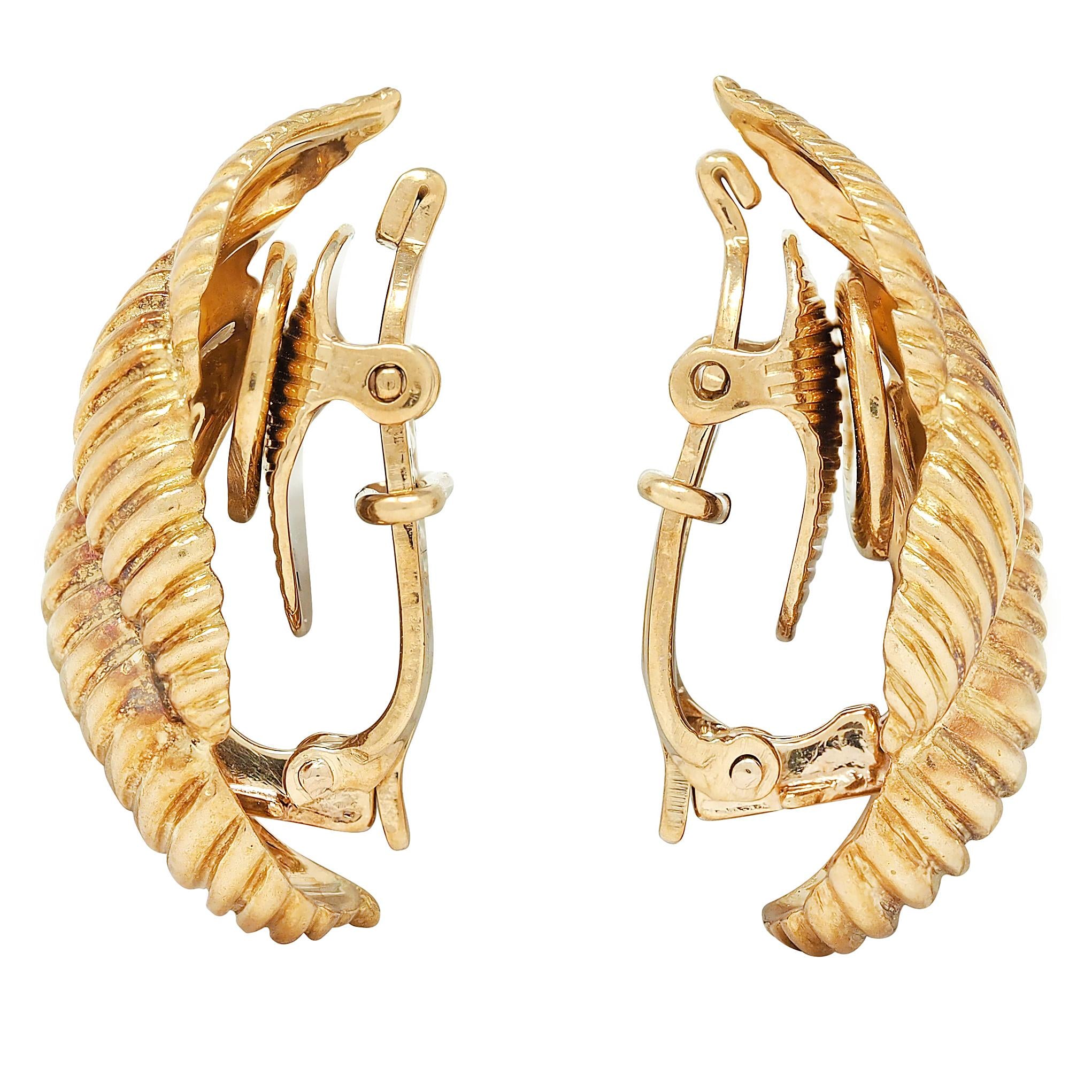 Tiffany & Co. 1950's 18 Karat Yellow Gold Vintage Swirl Ear-Clip Earrings