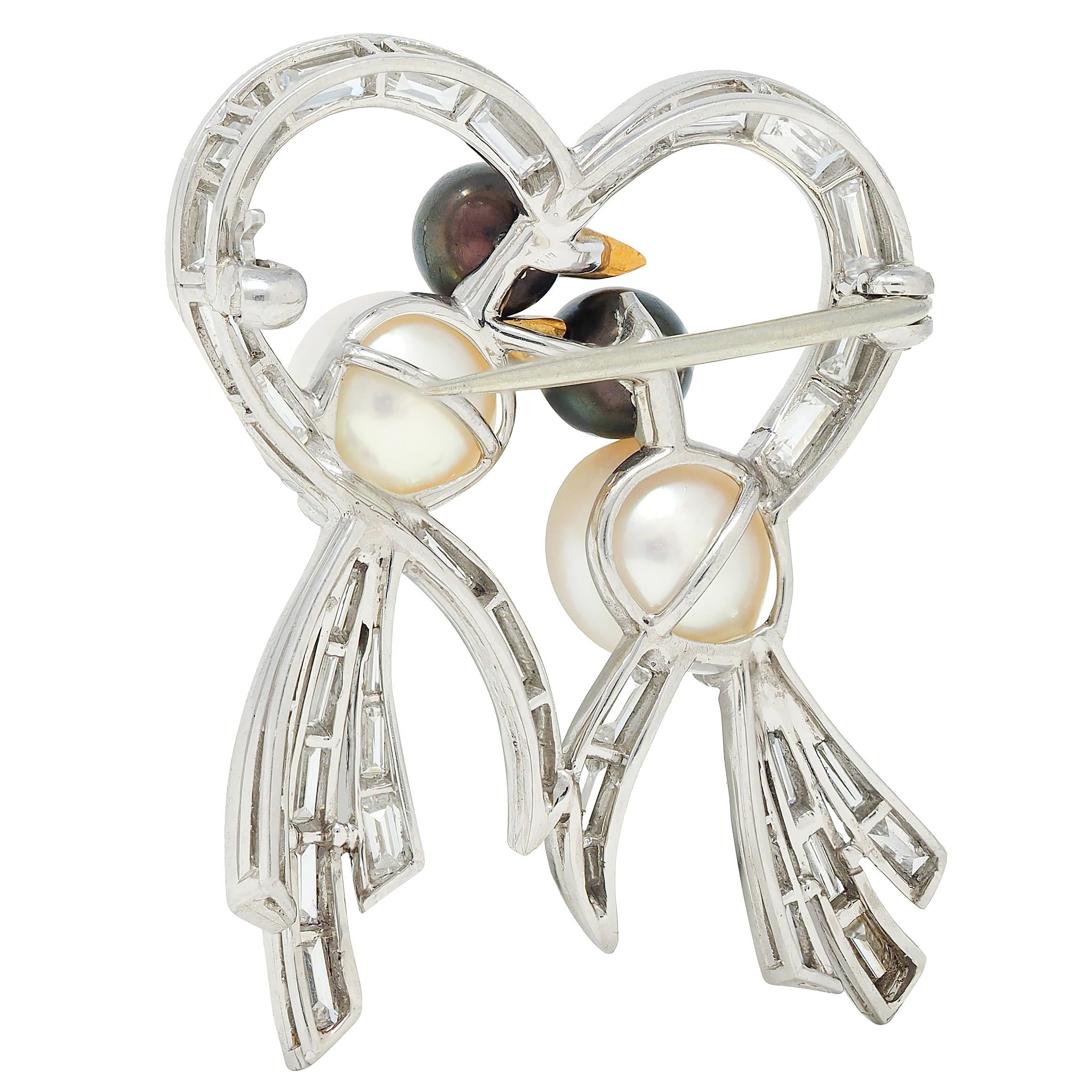 1950's Diamond Pearl Platinum 18 Karat Yellow Gold Vintage Lovebirds Brooch