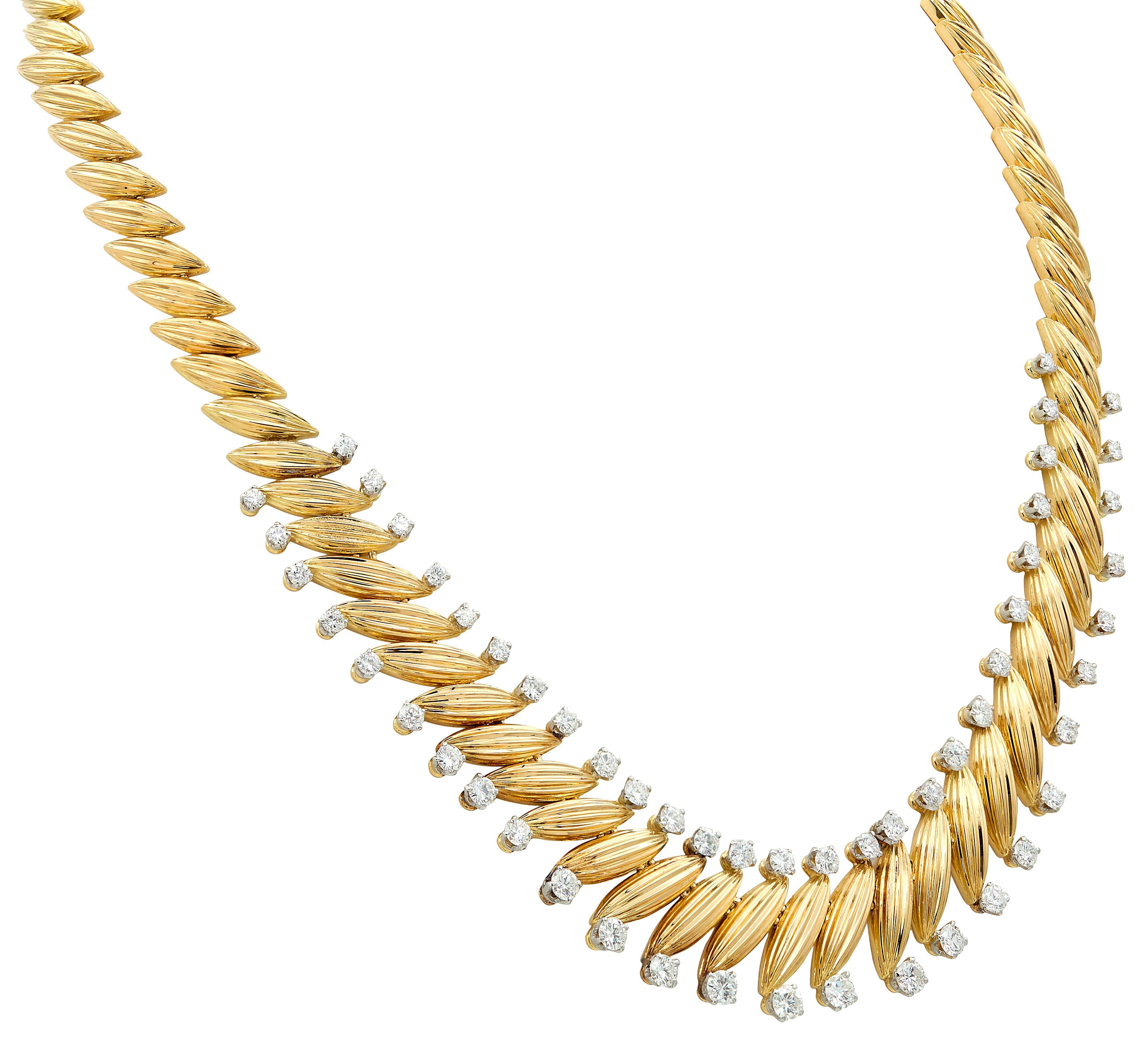 Van Cleef & Arpels 18 Karat Yellow Gold Vintage Coup De Vent Chantilly Necklace