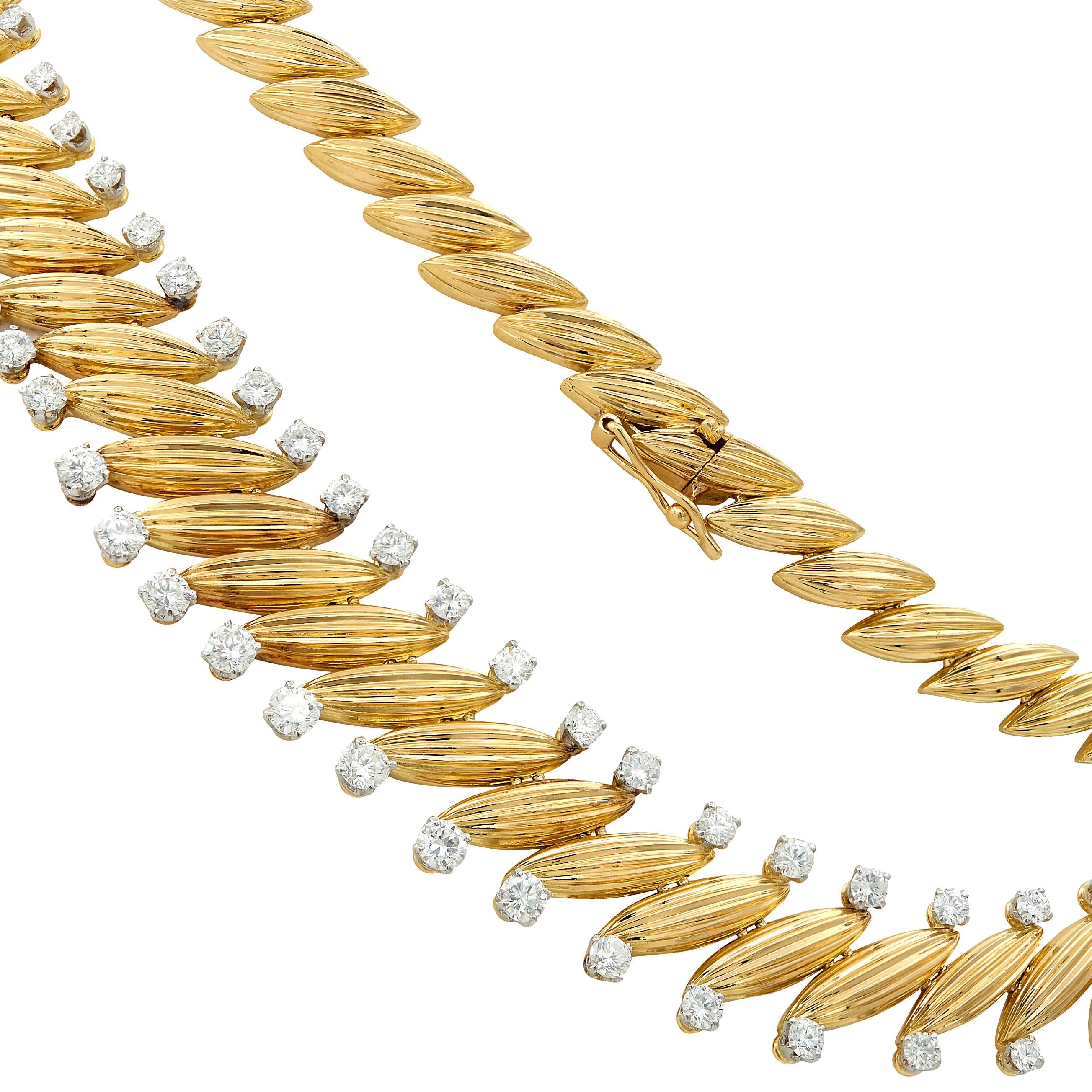 Van Cleef & Arpels 18 Karat Yellow Gold Vintage Coup De Vent Chantilly Necklace