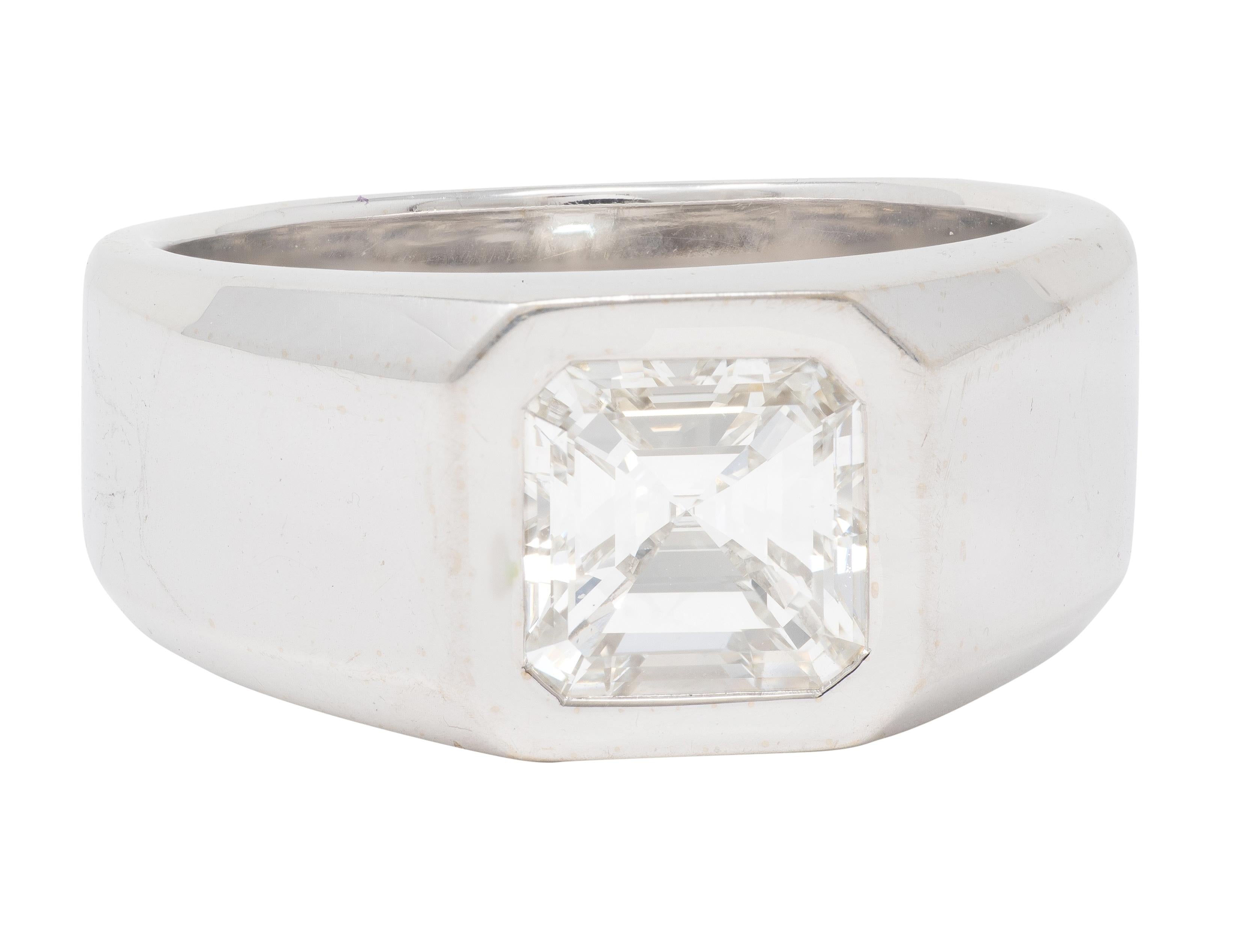 Contemporary 2.11 CTW Asscher Cut Diamond 18K Gold Solitaire Unisex Ring GIA