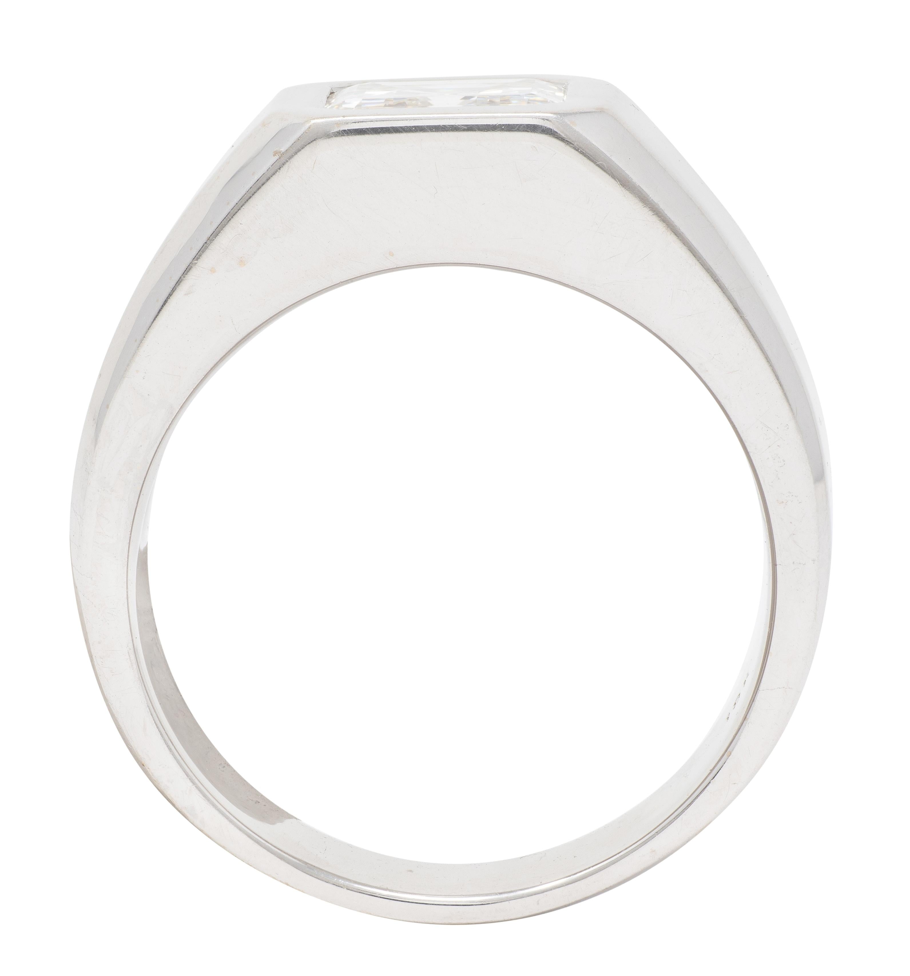 Contemporary 2.11 CTW Asscher Cut Diamond 18K Gold Solitaire Unisex Ring GIA