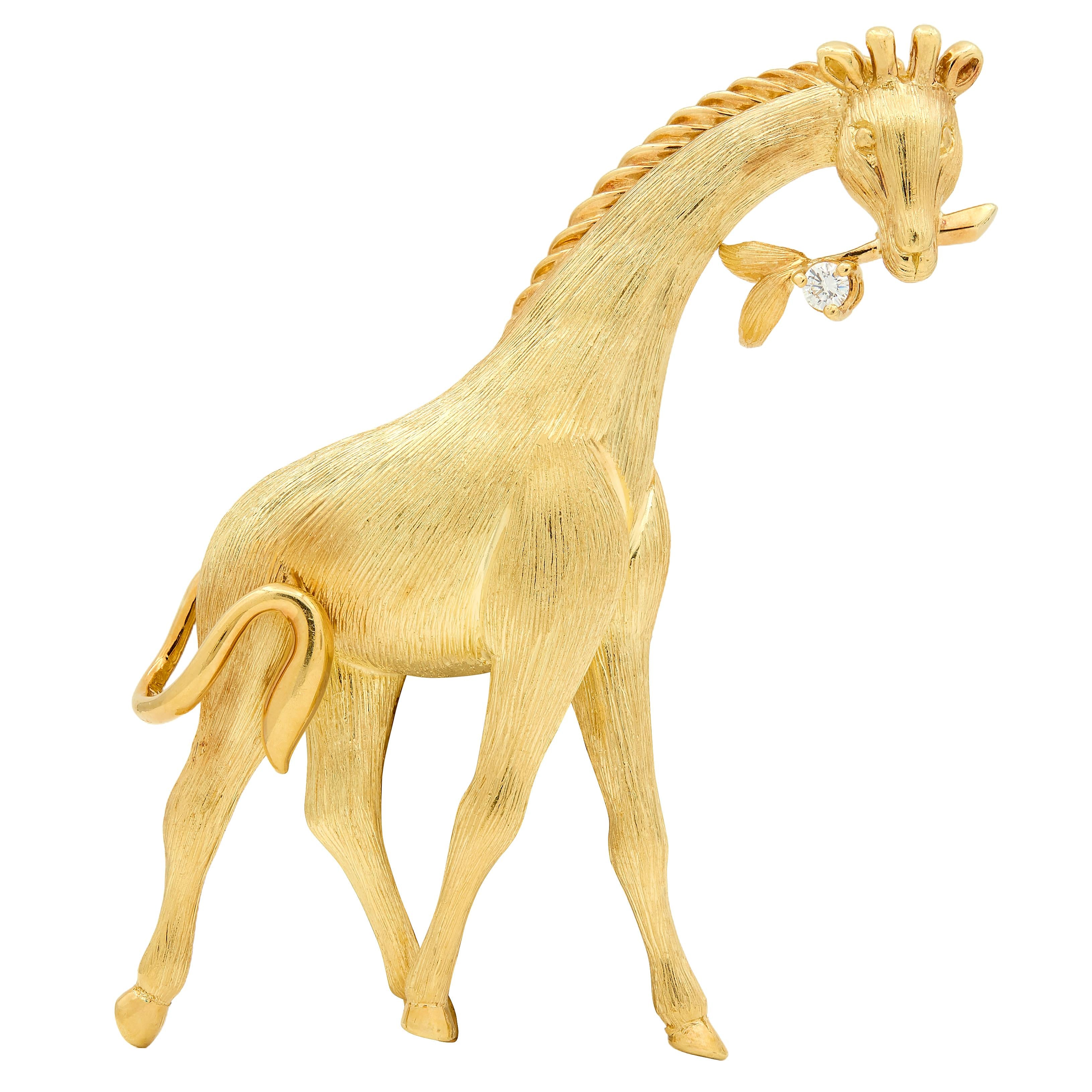 Dunay 1980's Diamond 18 Karat Yellow Gold Vintage Giraffe Brooch