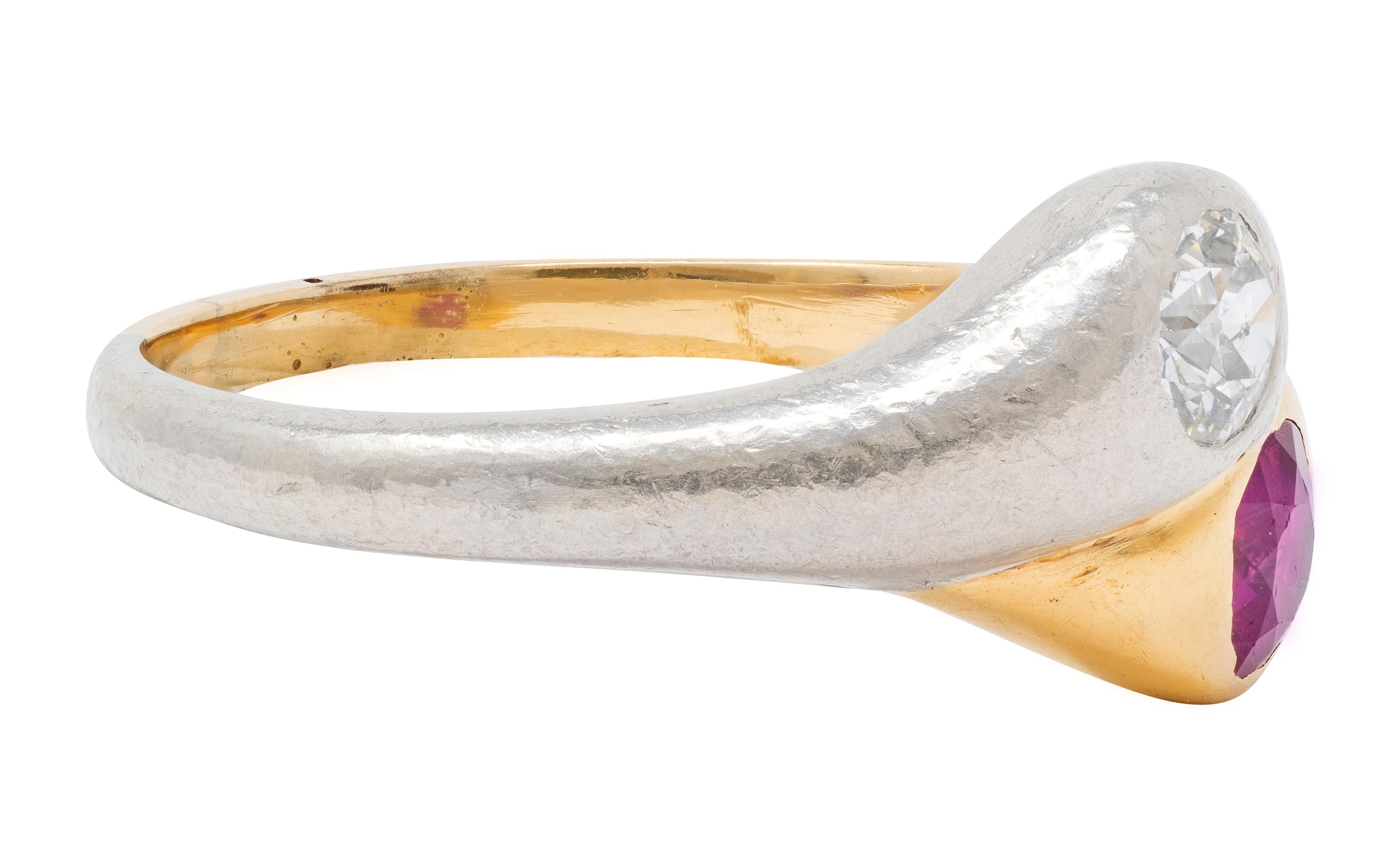 1960 1.03 CTW Ruby Diamond Platinum 14 Karat Yellow Gold Vintage Toi-Et-Moi Ring