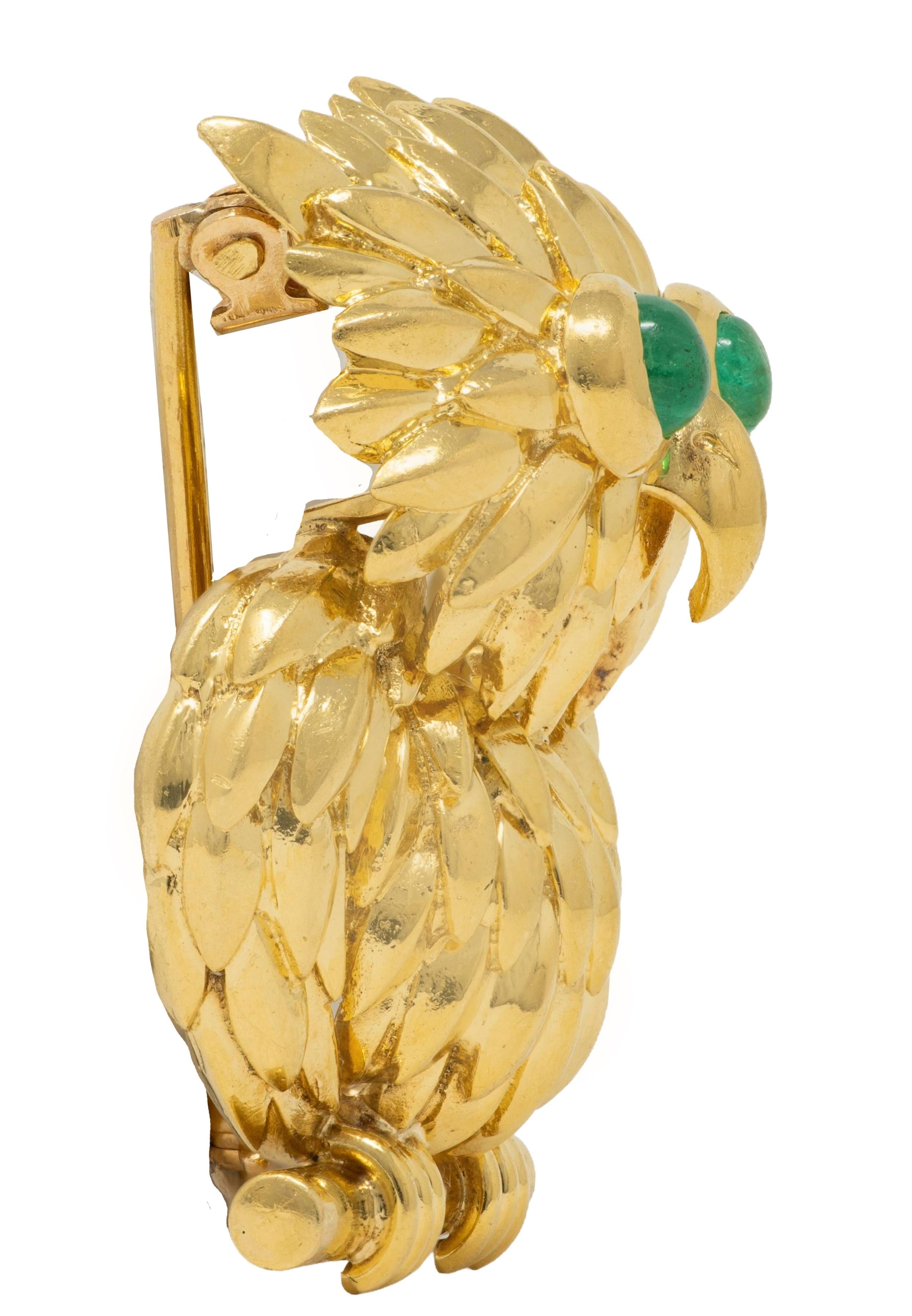 Tiffany & Co. 1980's Emerald 18 Karat Yellow Gold Vintage Owl Brooch