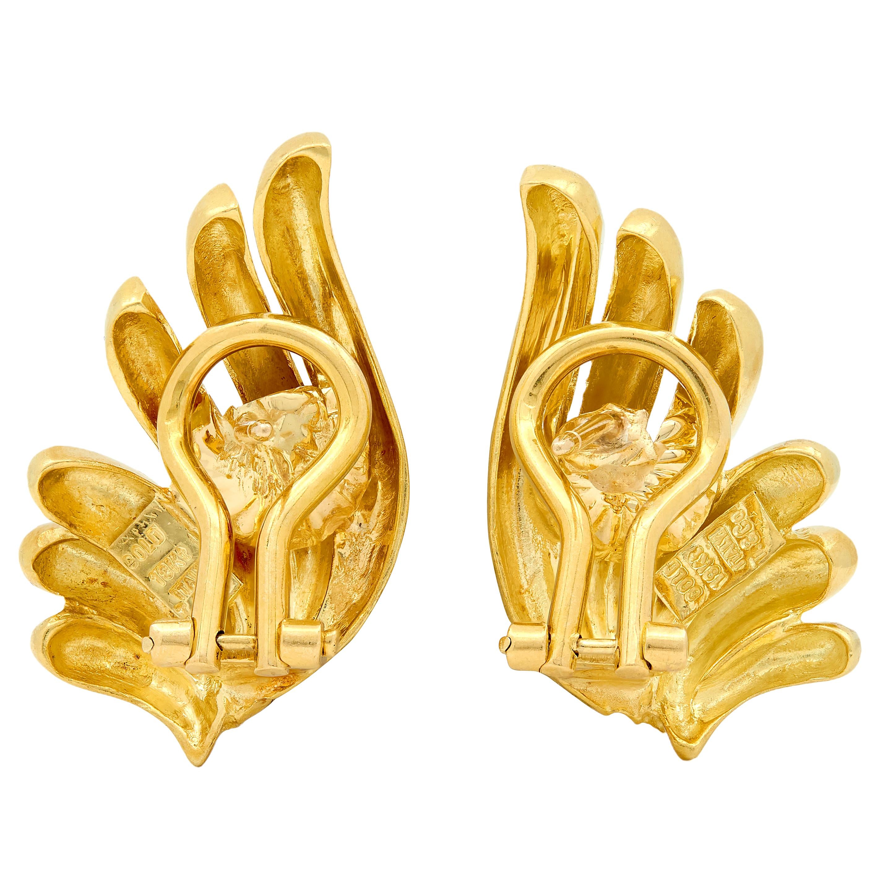 Tiffany & Co. 1980's 18 Karat Yellow Gold Vintage Fanning Earrings
