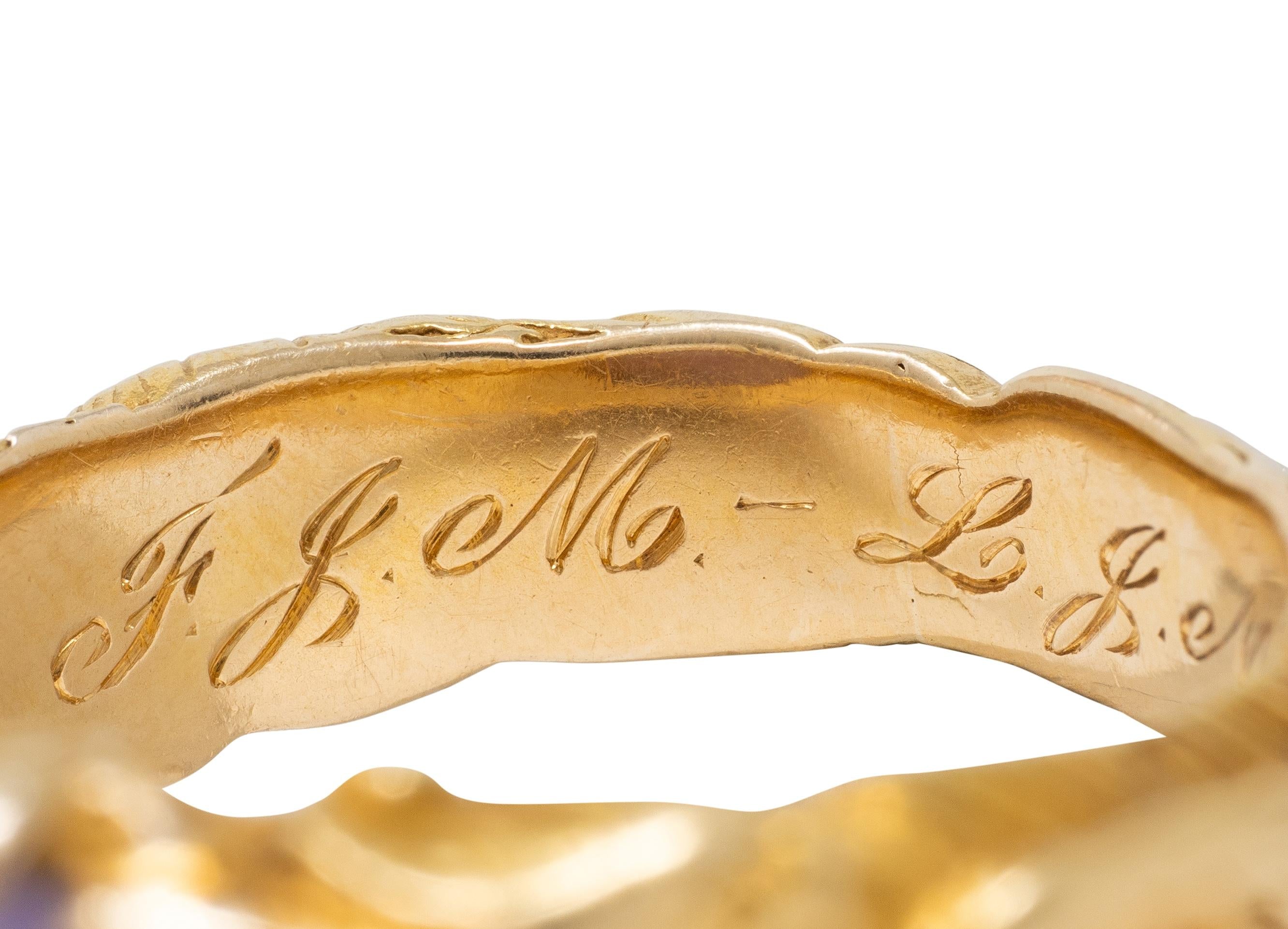Art Nouveau 1911 Star Sapphire 18 Karat Yellow Gold Antique Unisex Griffon Ring