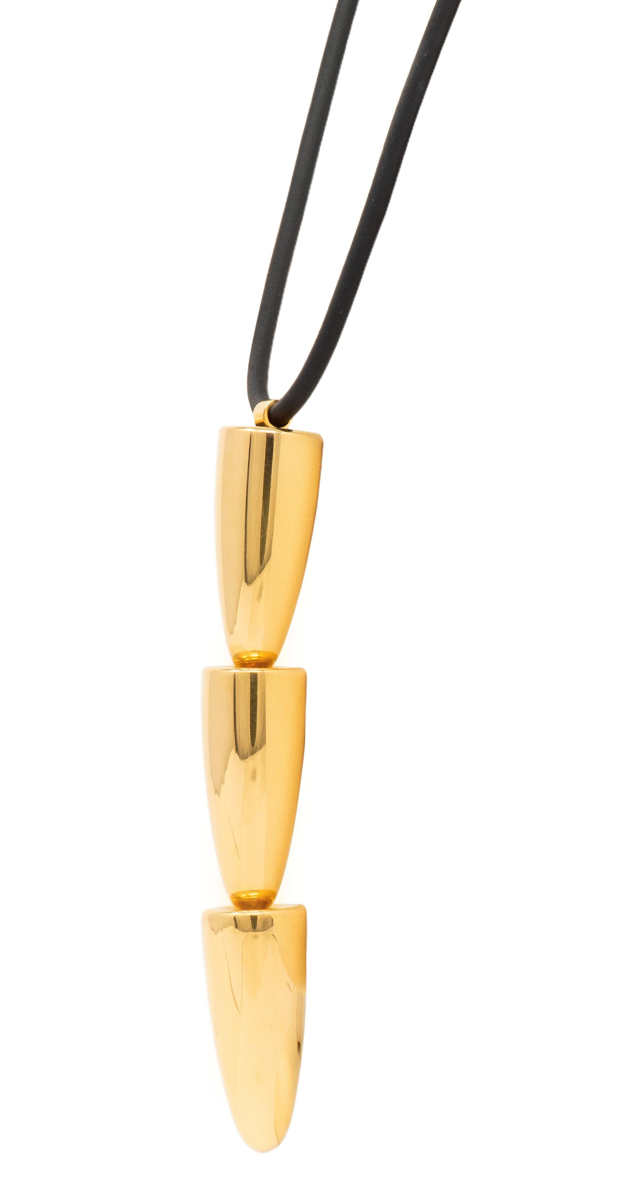 Vhernier 2020's 18 Karat Yellow Gold Contemporary Calla Lily Pendant Necklace