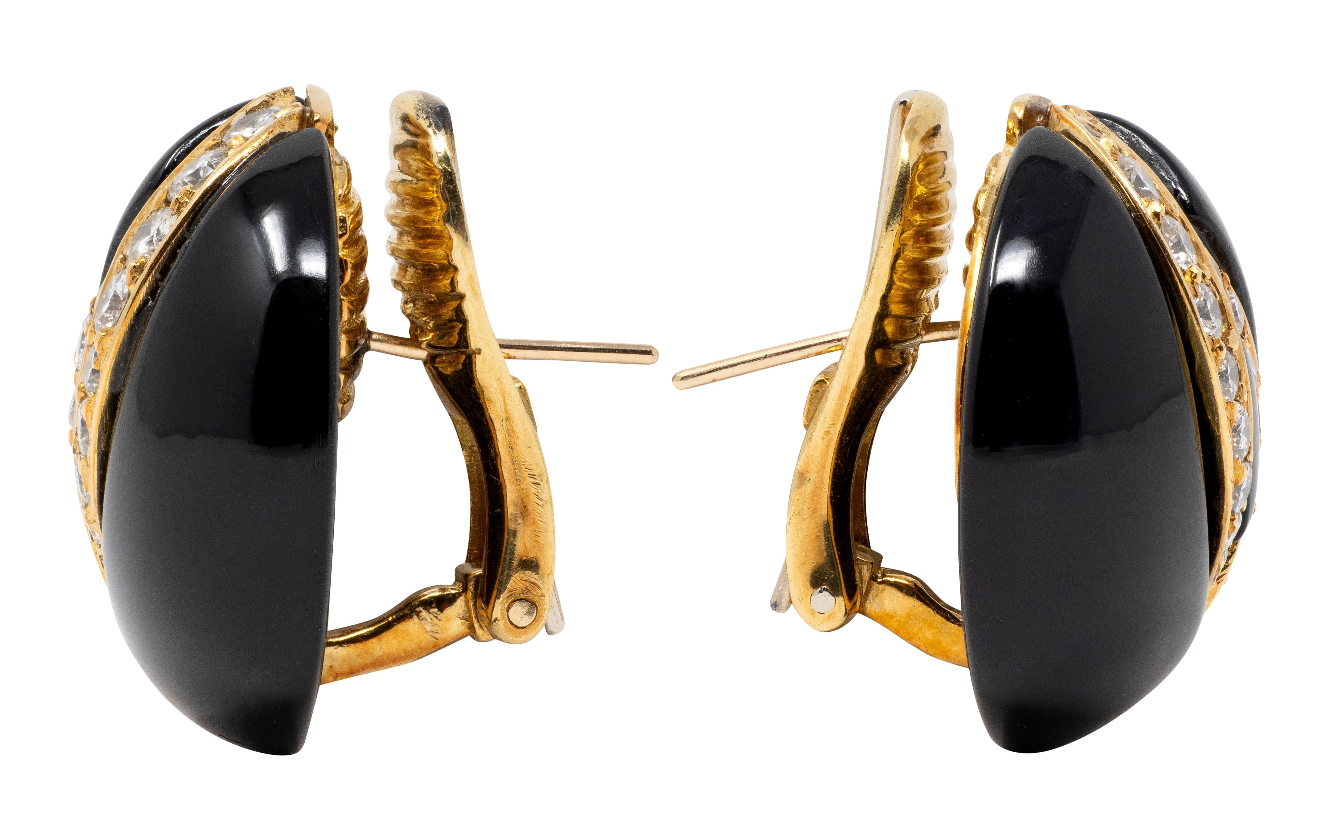 Van Cleef & Arpels 1980's Diamond Onyx 18K Yellow Gold Vintage Dome Earrings