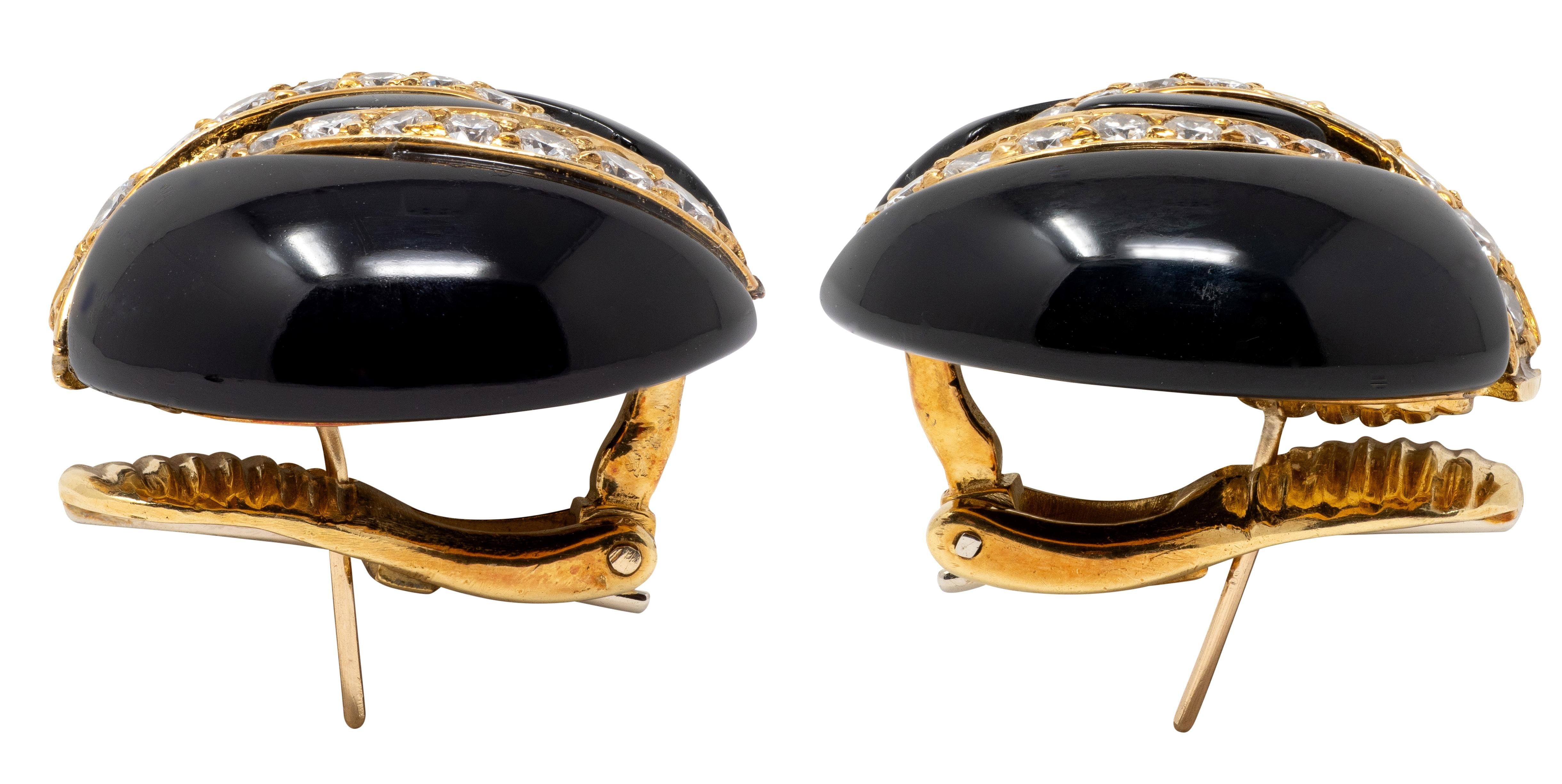 Van Cleef & Arpels 1980's Diamond Onyx 18K Yellow Gold Vintage Dome Earrings