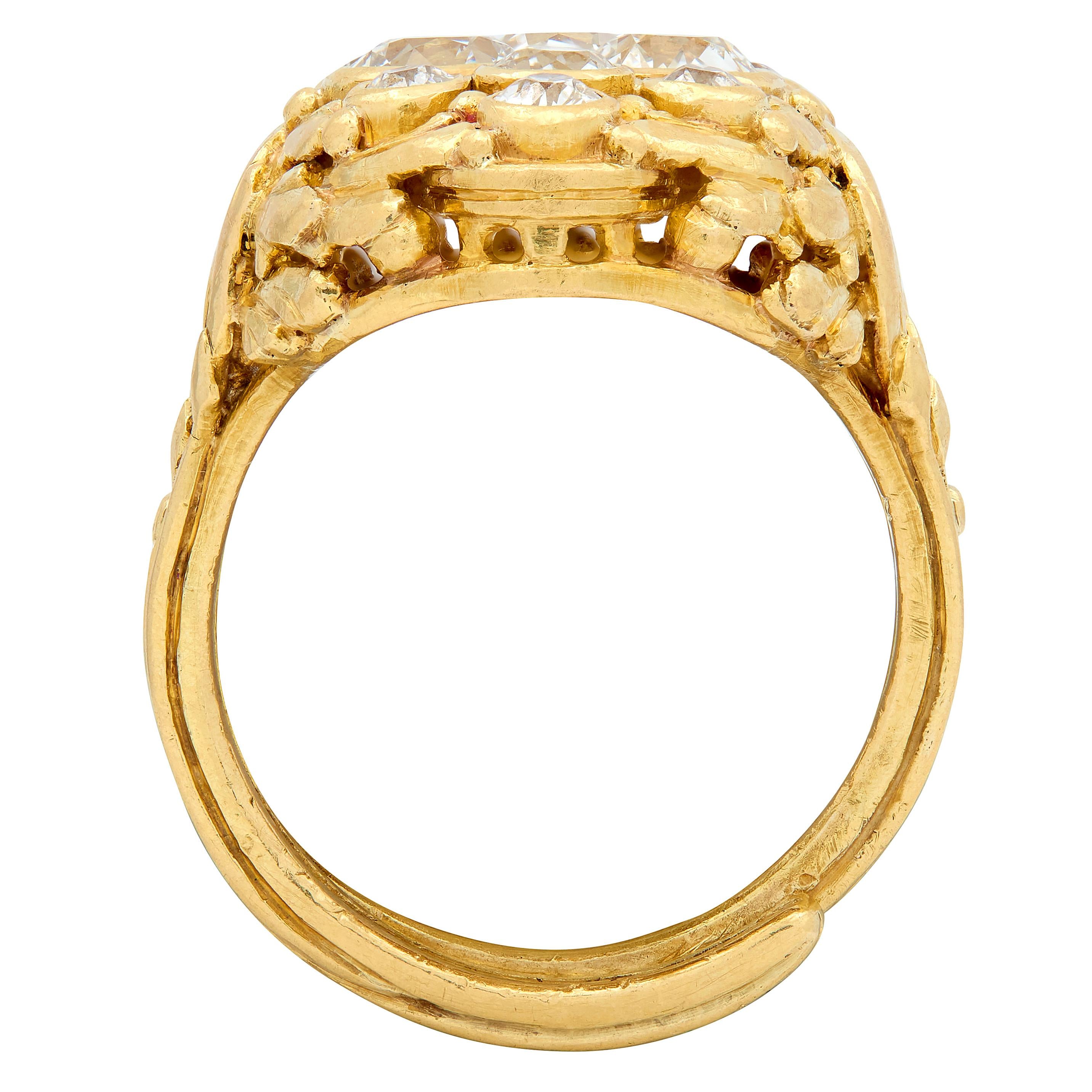 Art Nouveau 2.34 CTW Diamond 18 Karat Yellow Gold Antique Nest Cluster Ring