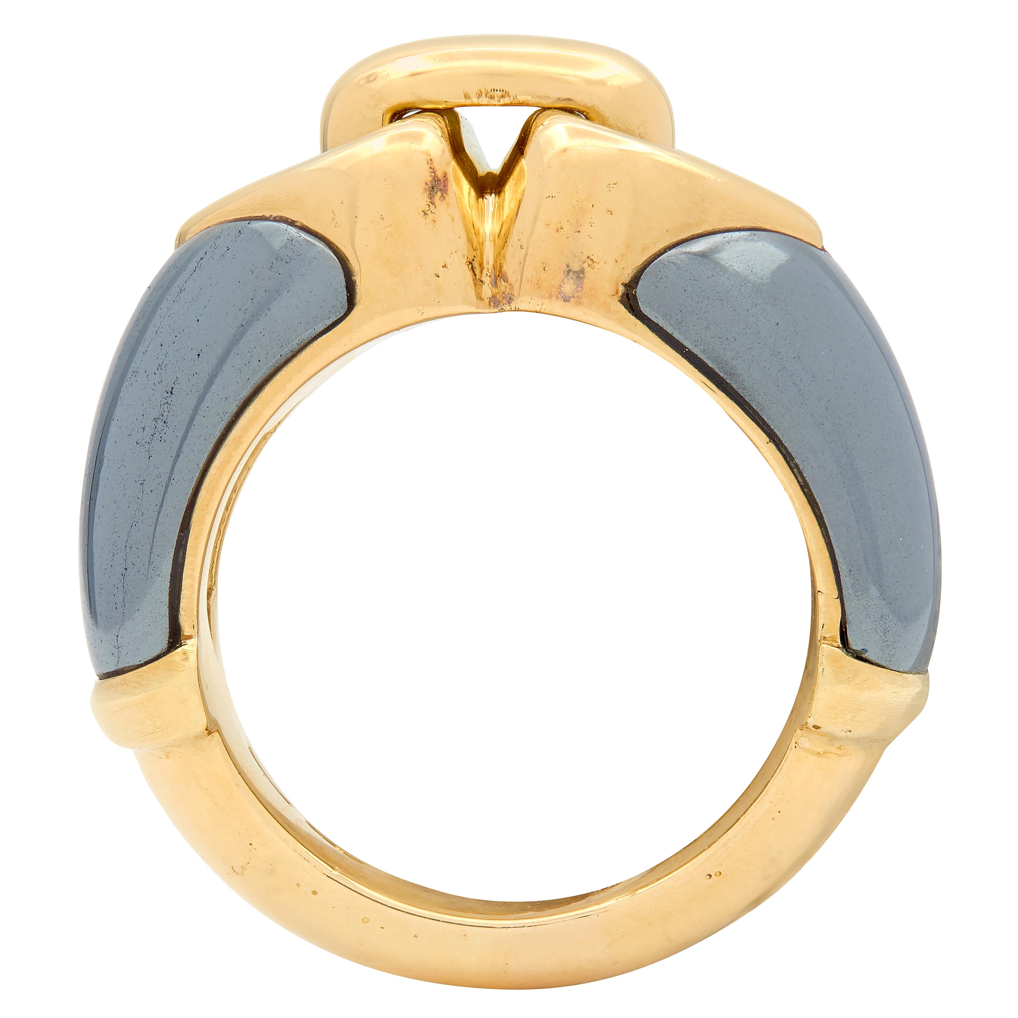 Bulgari 1980's Hematite 18 Karat Yellow Gold Vintage Doppio Cuore Ring