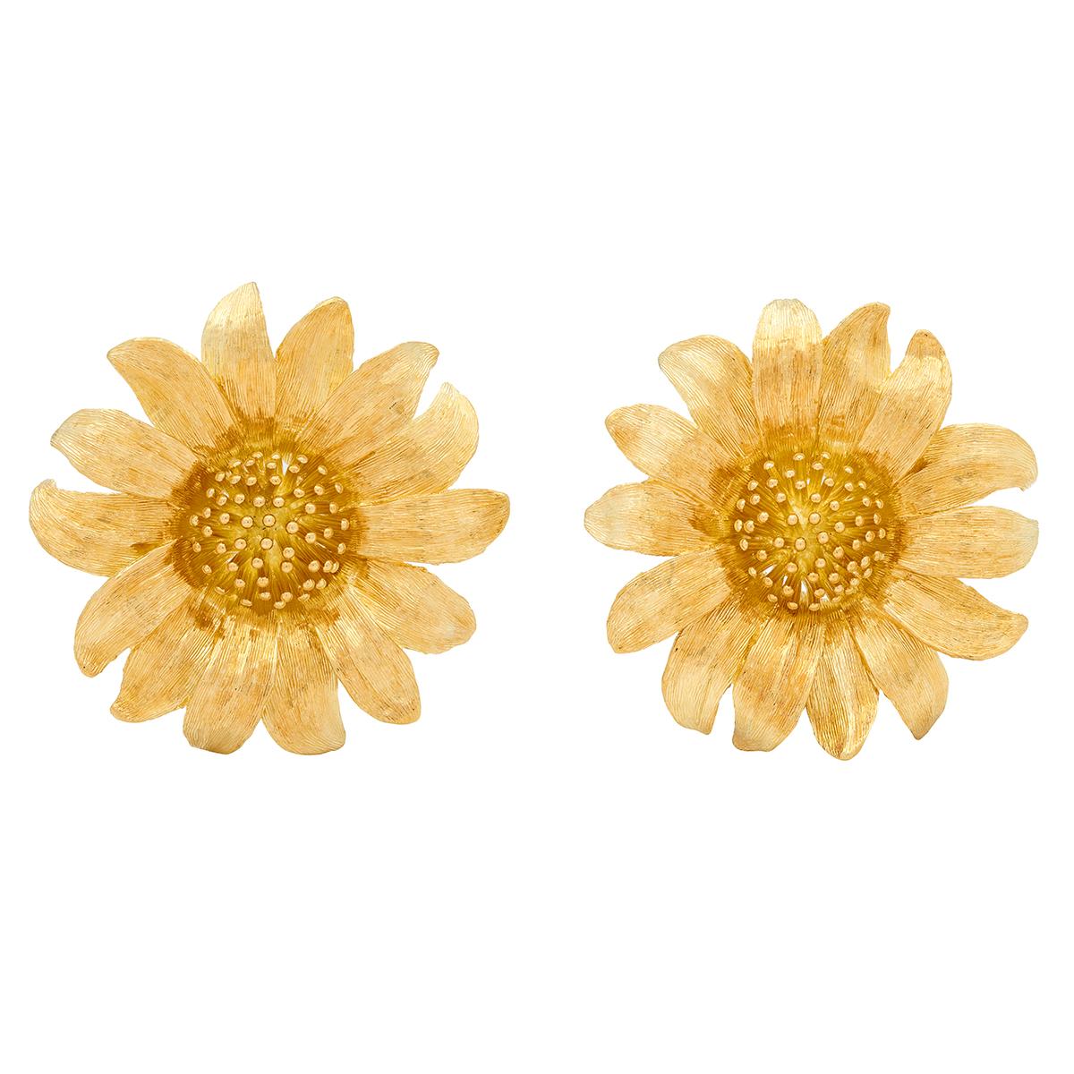 Asprey 1990's 18 Karat Yellow Gold Vintage Flower Ear-Clip Earrings