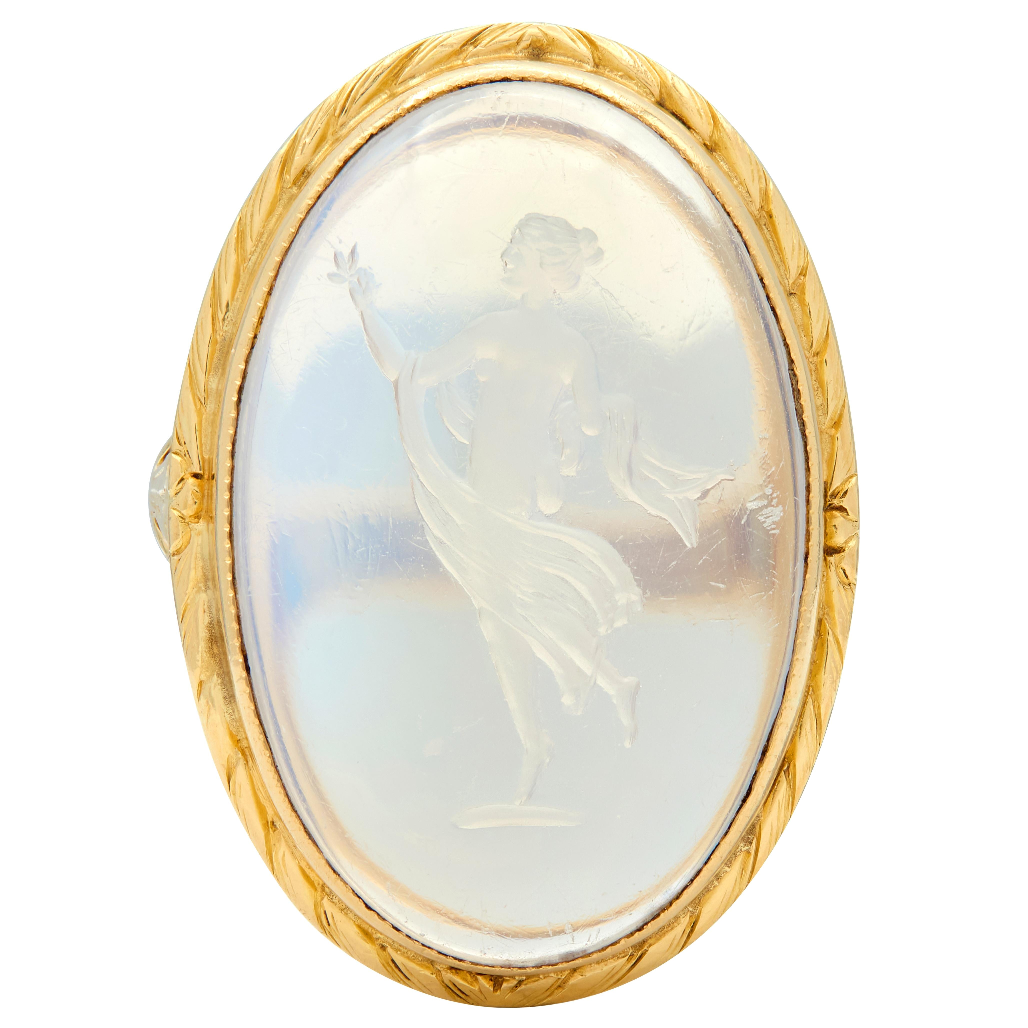 Victorian Moonstone 18 Karat Yellow Gold Antique Neoclassical Intaglio Ring