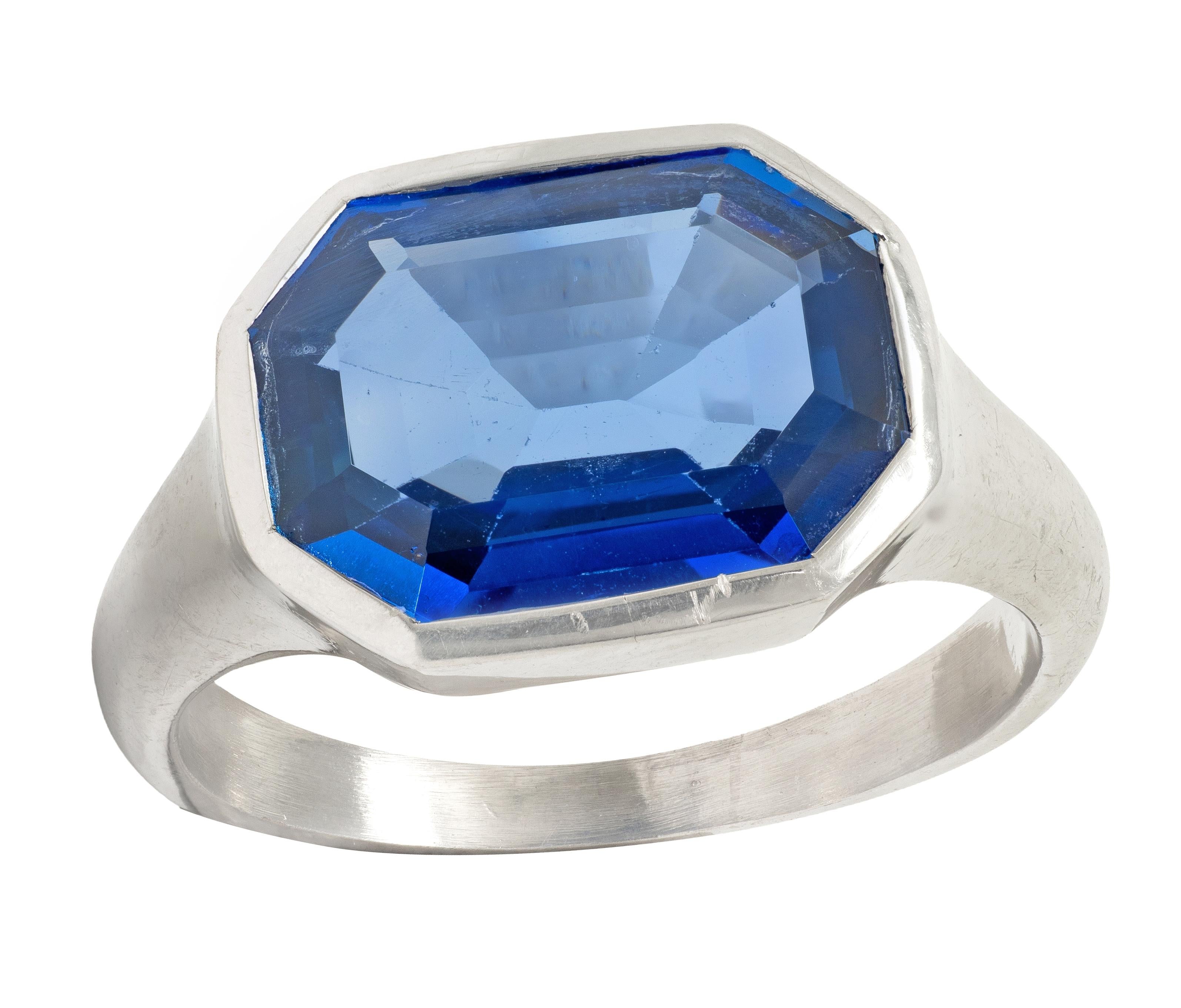 Tiffany & Co. Art Deco No Heat Burma Sapphire Platinum Unisex Vintage Ring AGL
