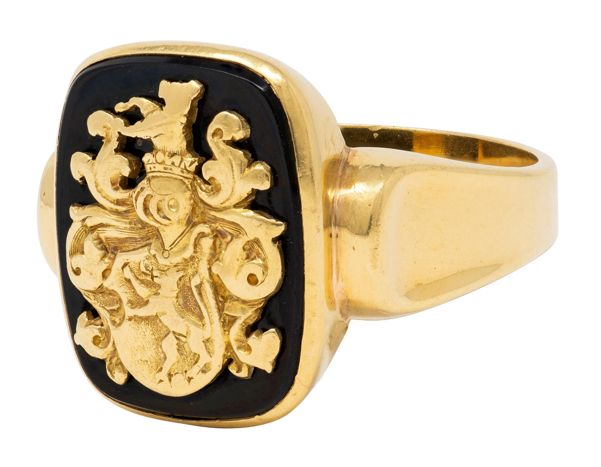 1970's Onyx 18 Karat Yellow Gold Vintage Heraldic Crest Unisex Signet Ring